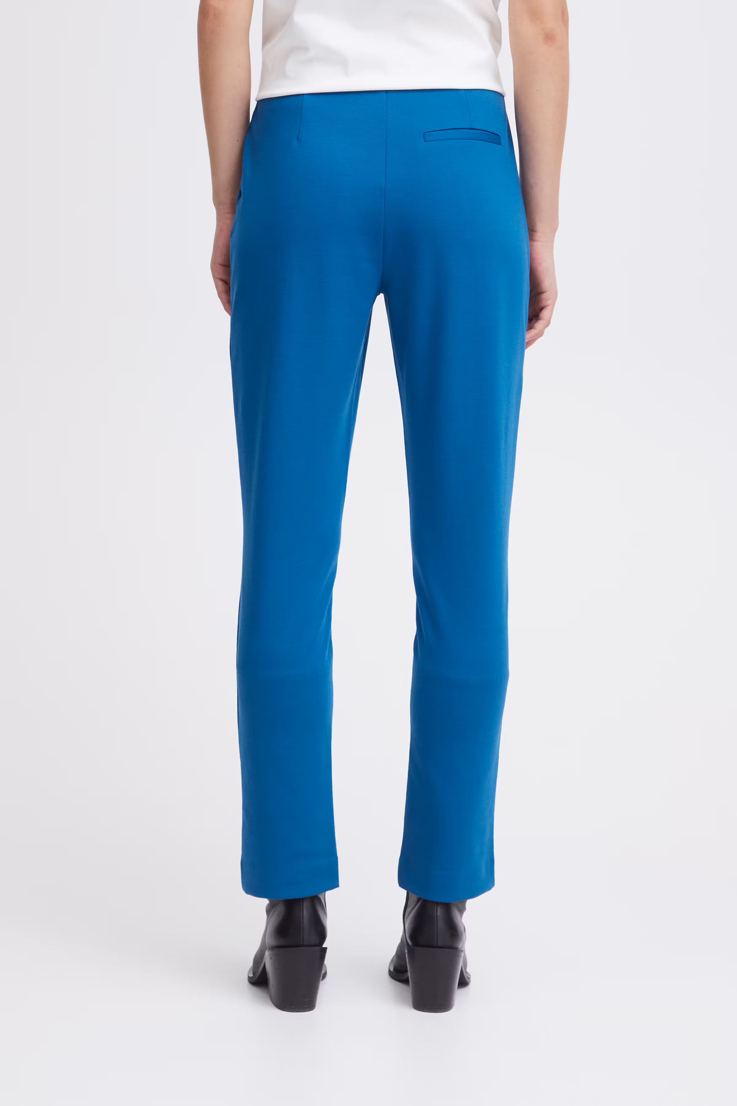 IHKATE Byxor LOOKBOOK FRONT 20119418-194057