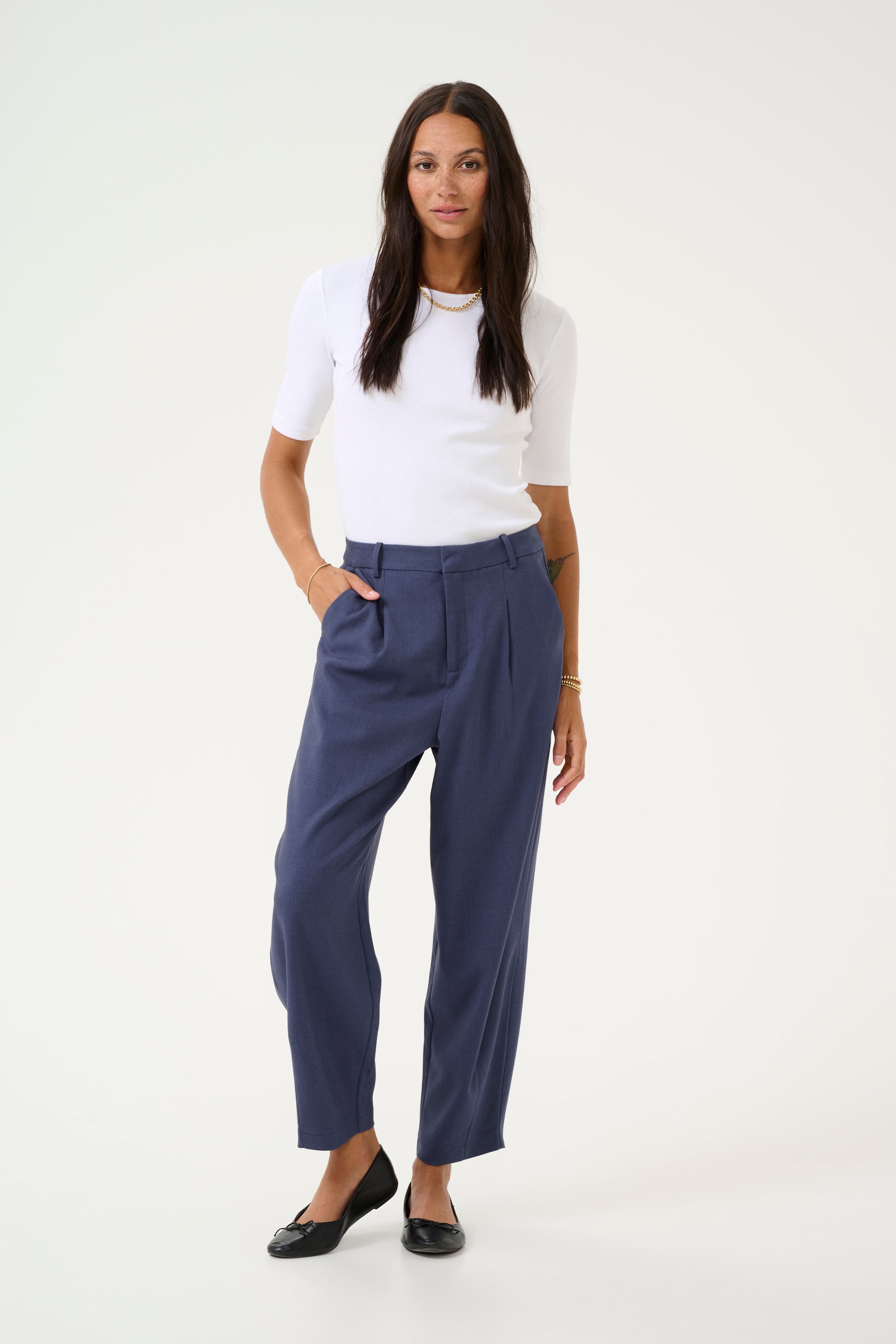 KAmerle Trousers LOOKBOOK FRONT 10504769-1939281