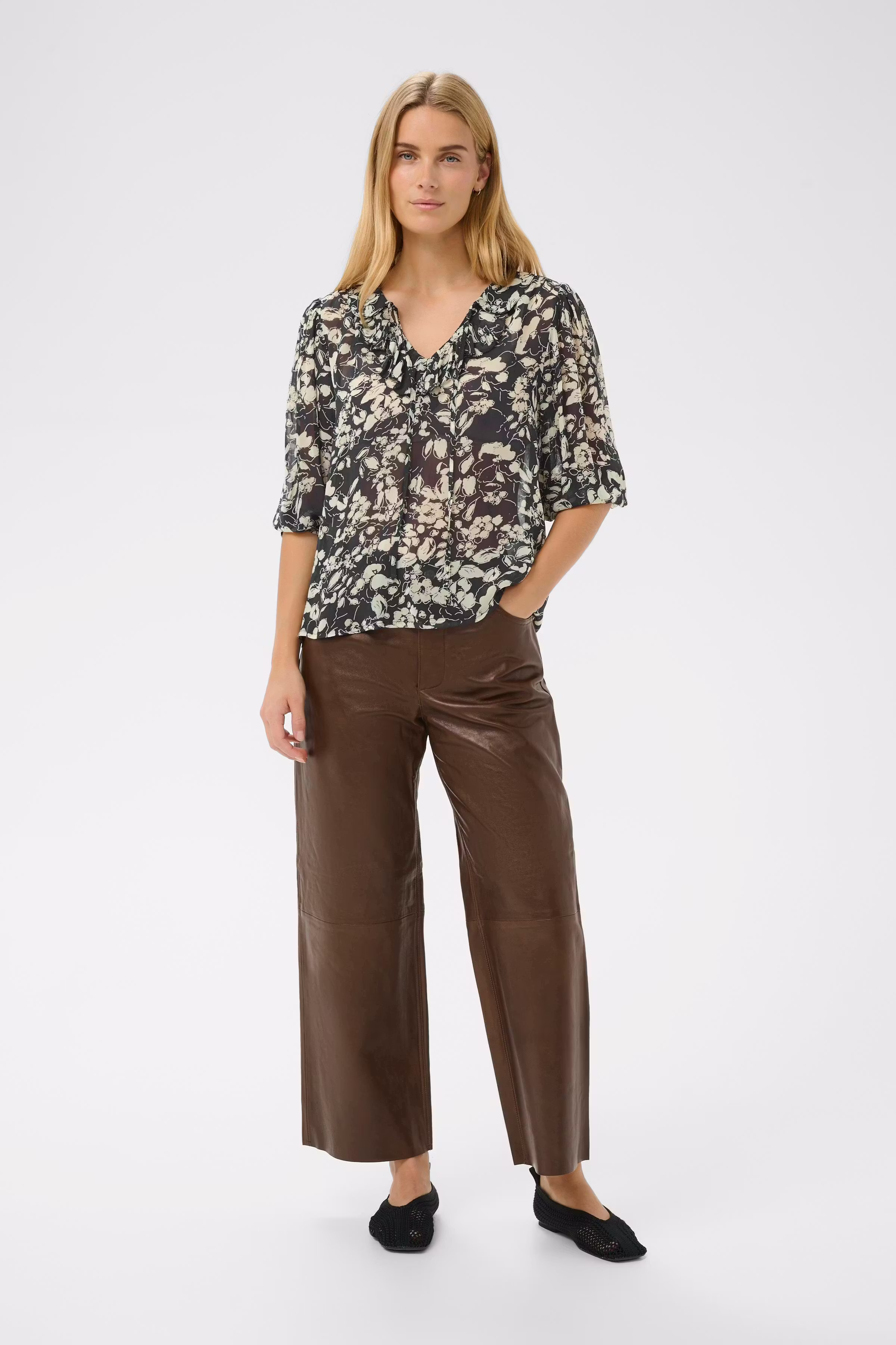 AlviaPW Blouse LOOKBOOK FRONT 30310377-304725