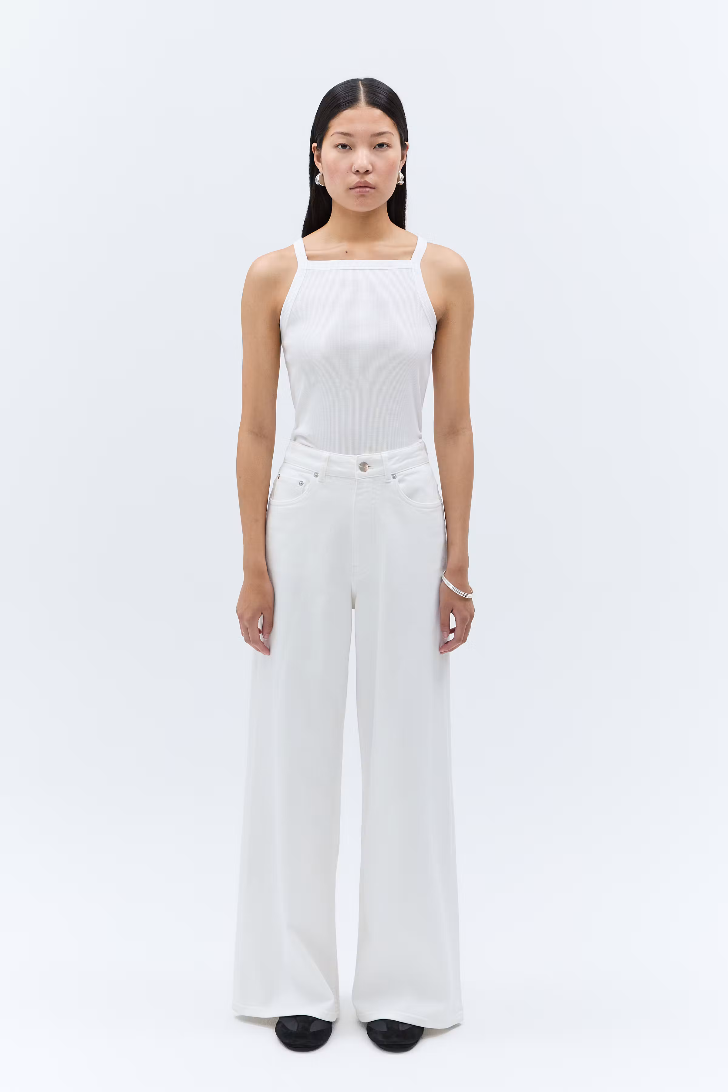 IOKLARA TOP LOOKBOOK FRONT 30600548-WH001