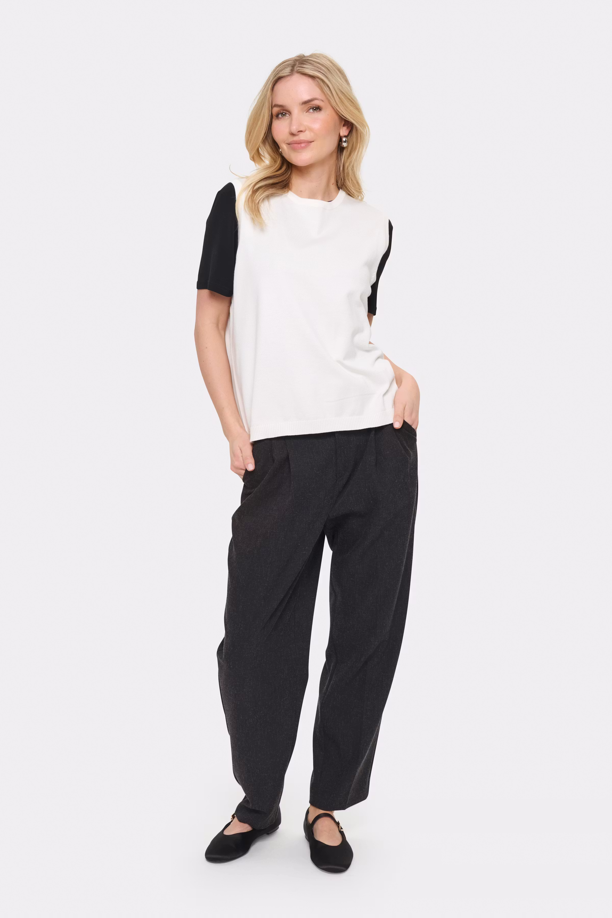 MilaSZ Weste LOOKBOOK FRONT 30511506-110605