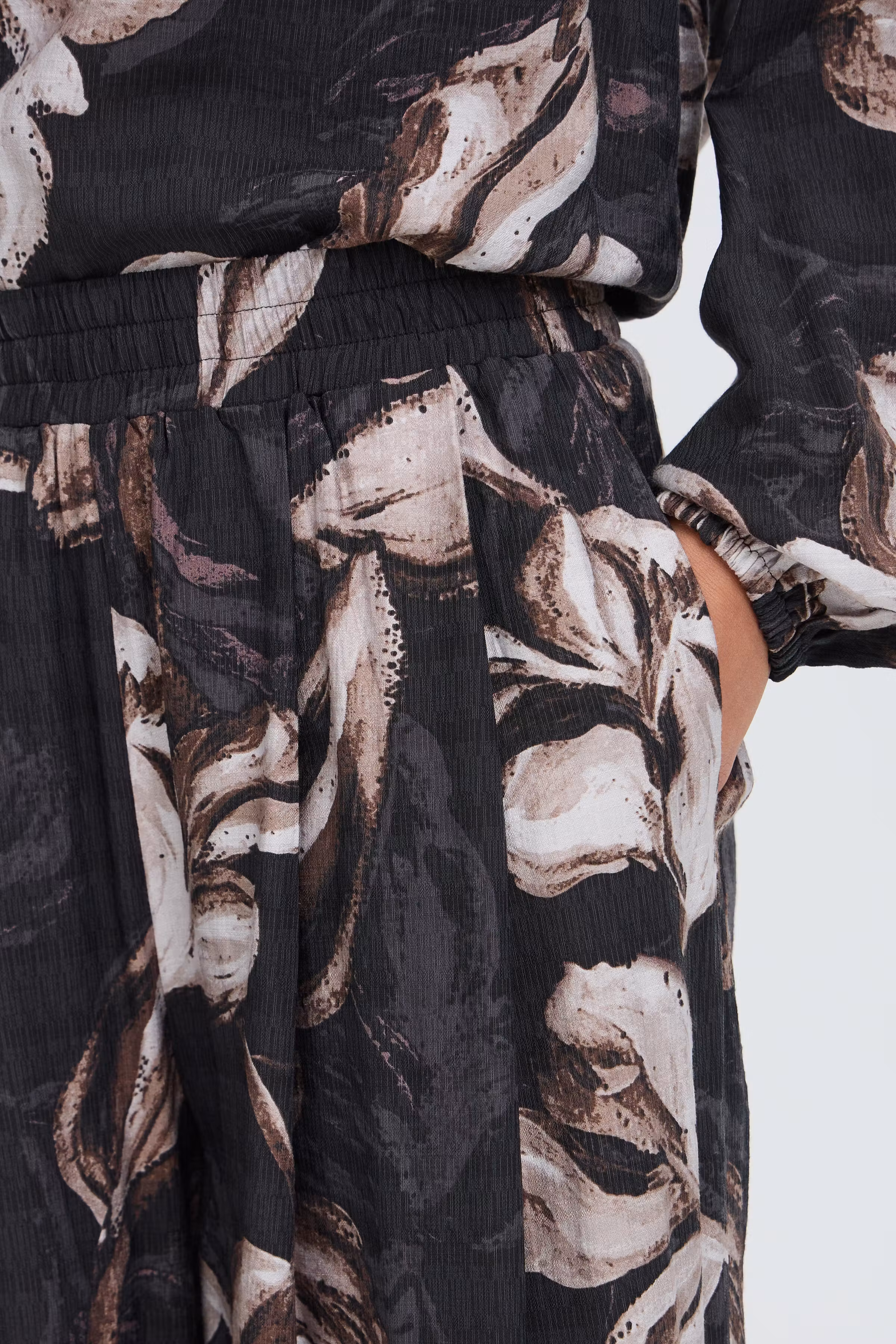 FRARIANA Hose LOOKBOOK DETAIL 20618454-900013980