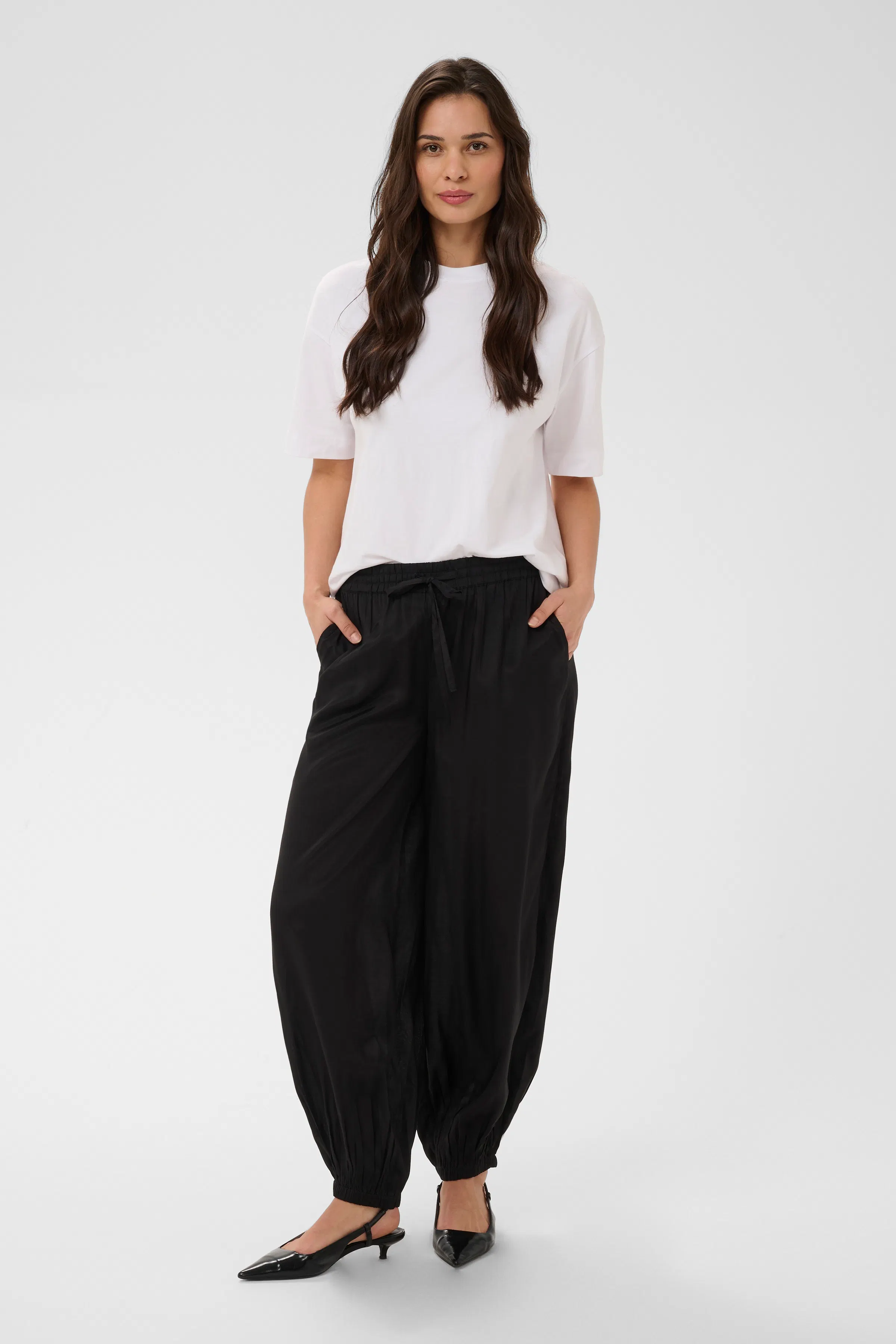 KAbella Broek LOOKBOOK FRONT 10511523-100121