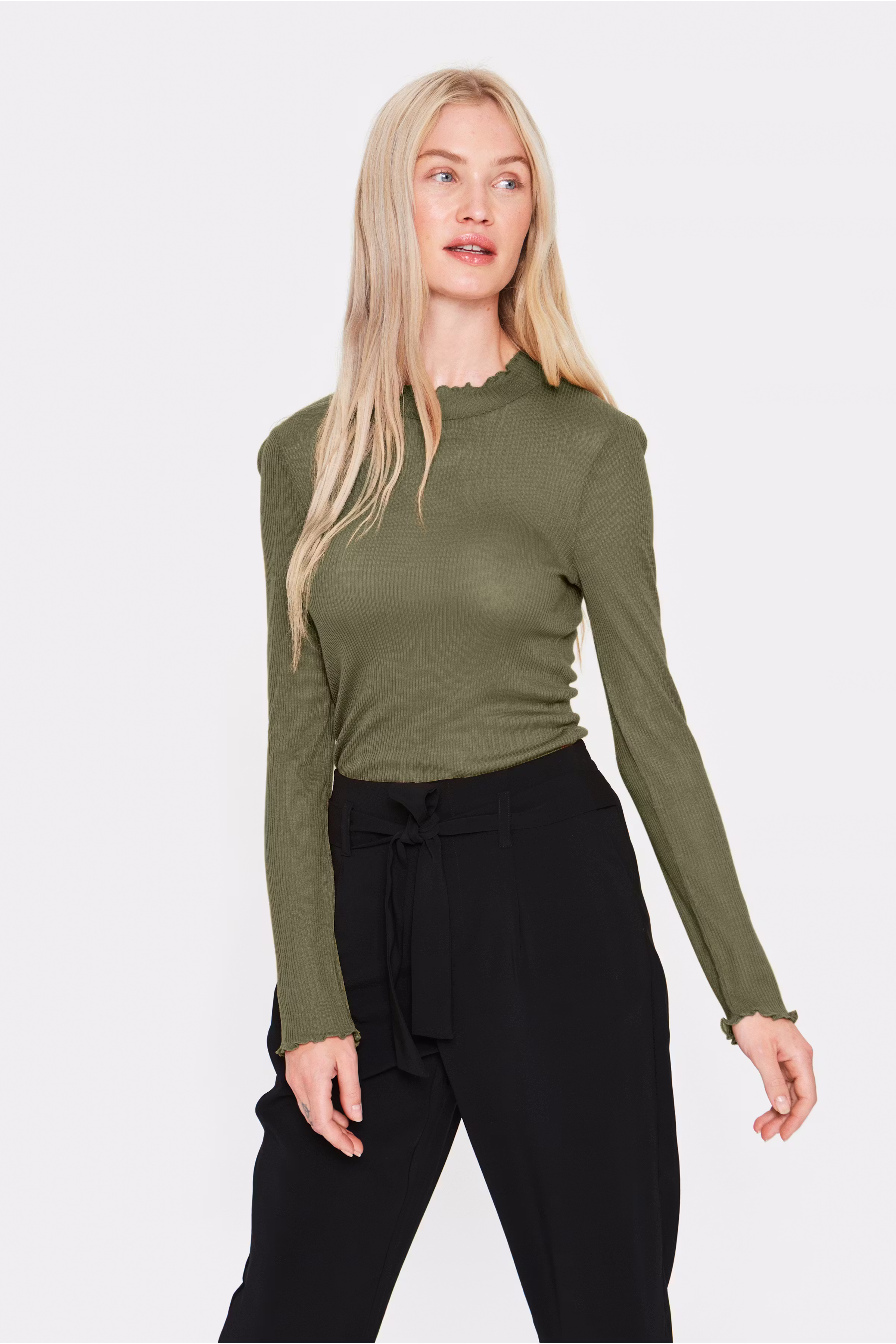 CikiSZ Blouse LOOKBOOK FRONT 30510584-180515