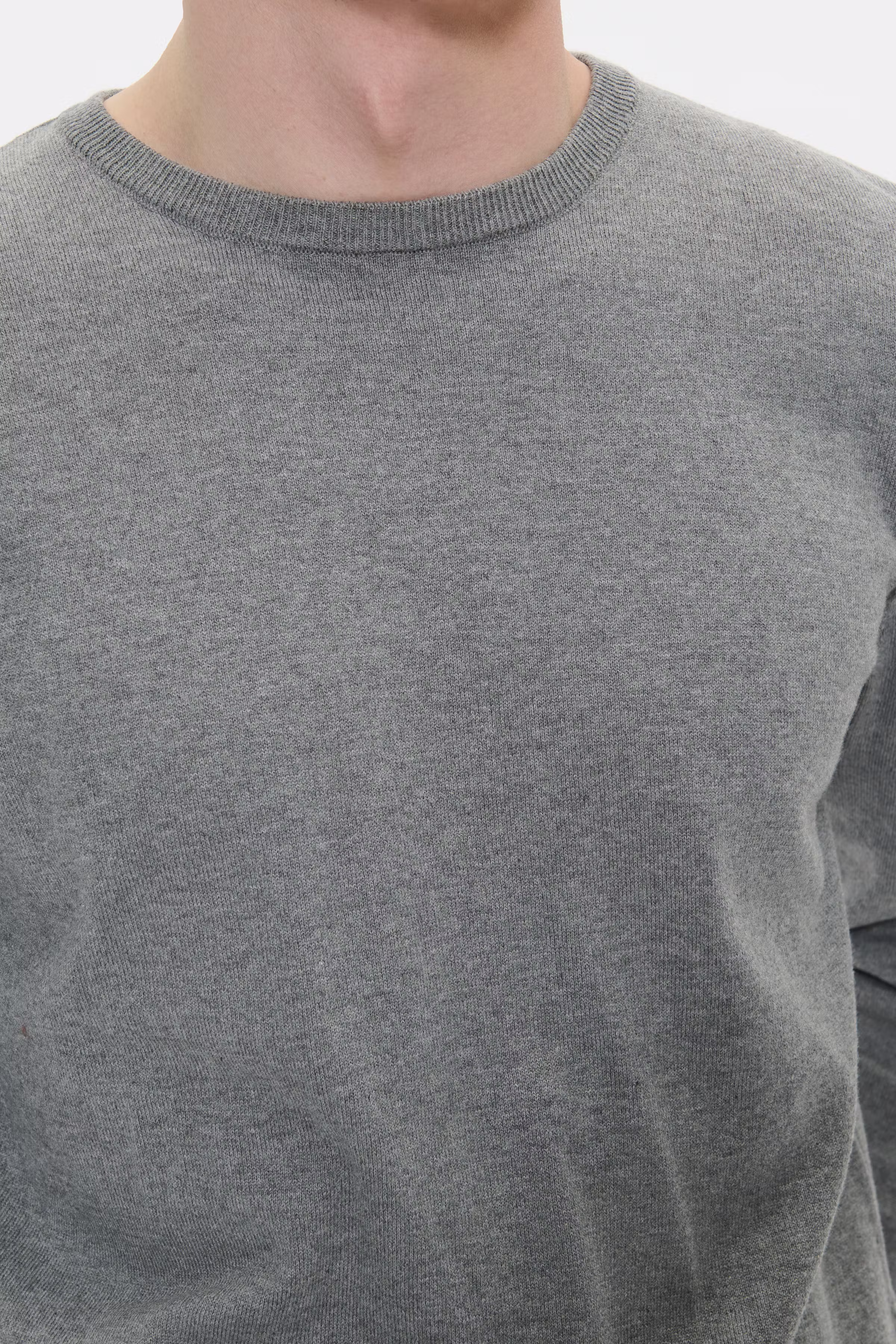 MAJones Pullover LOOKBOOK DETAIL 30206425-300271