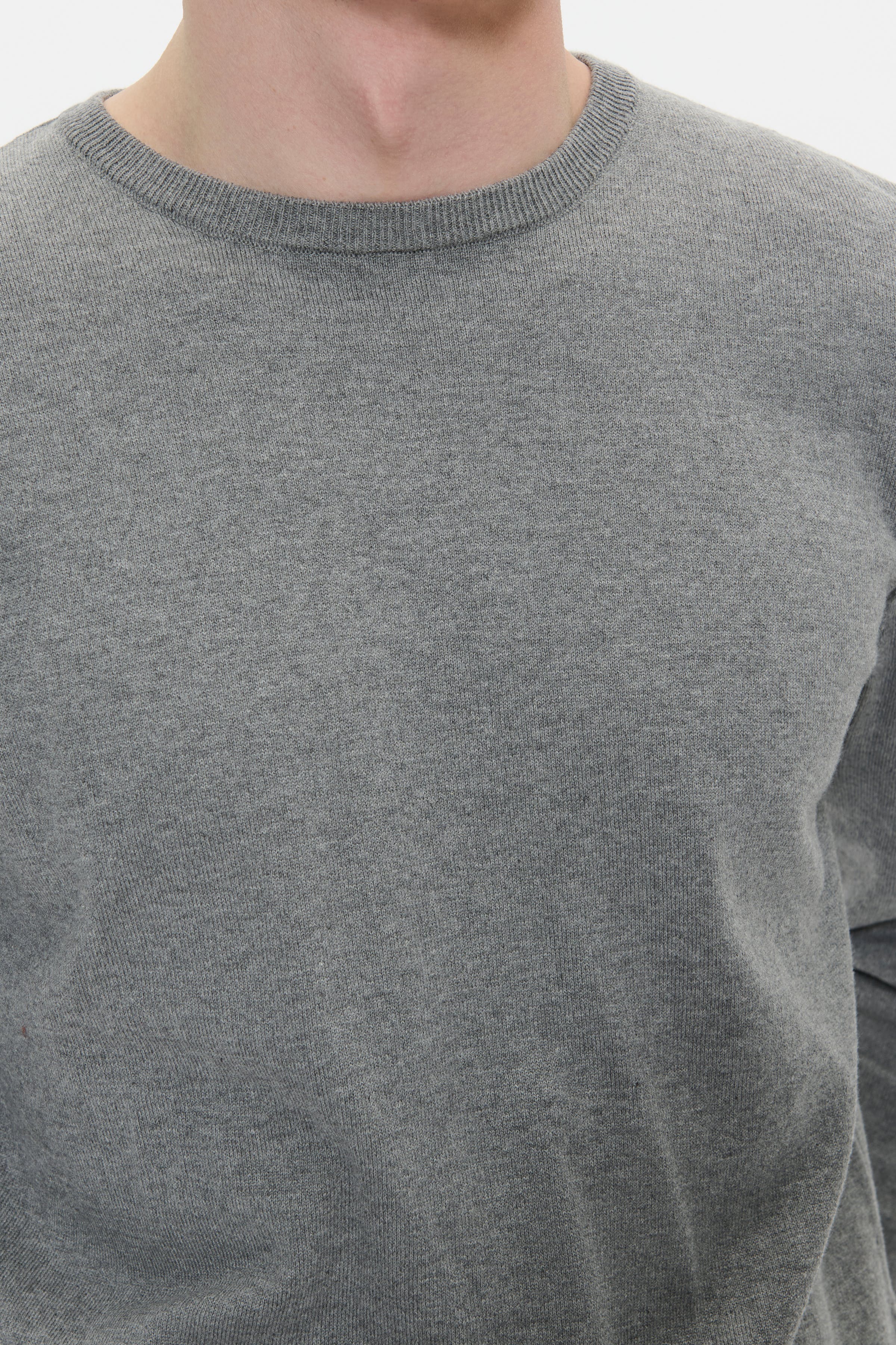 MAJones Pullover LOOKBOOK DETAIL 30206425-300271