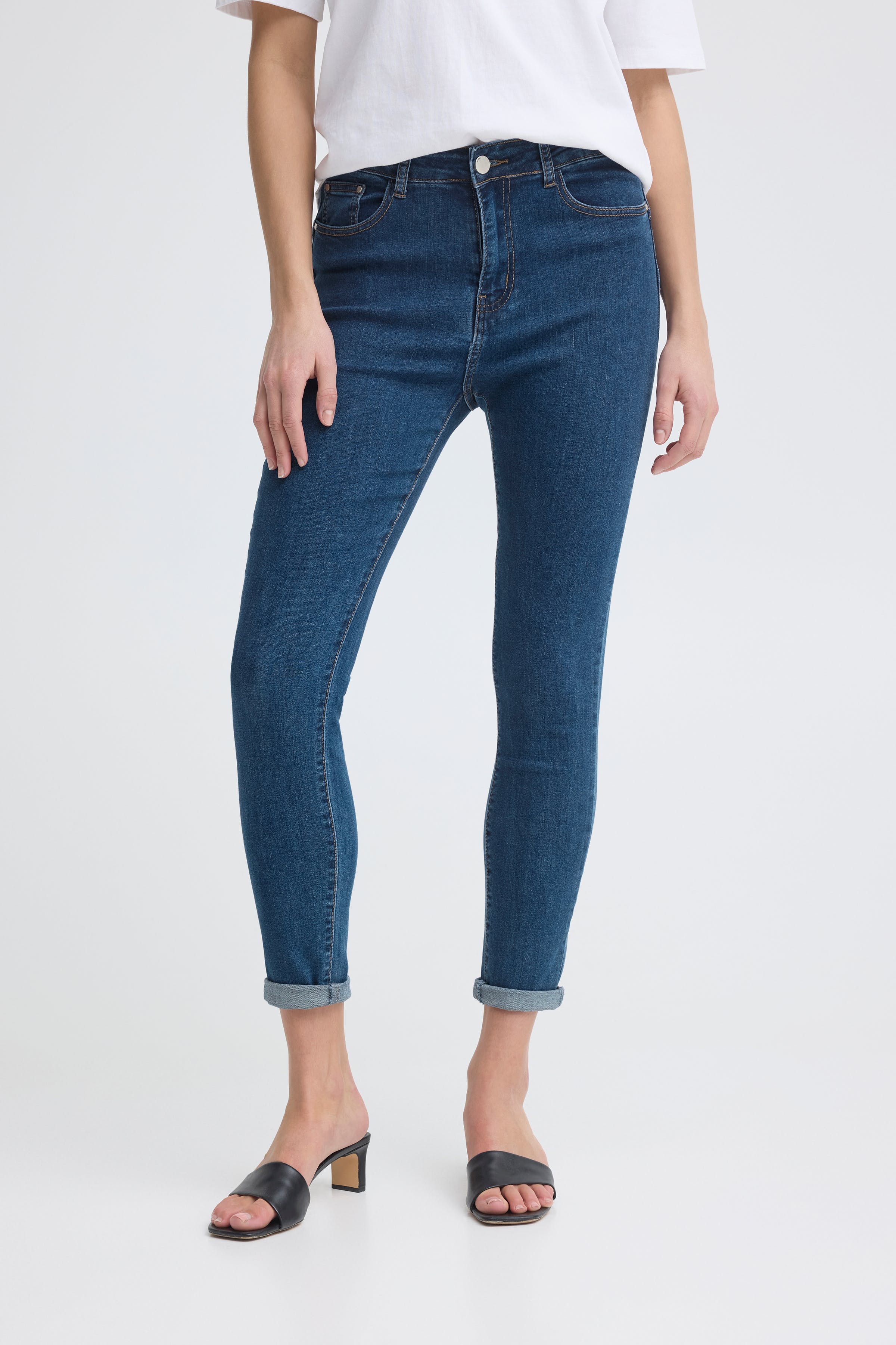 SBCALA Bukser LOOKBOOK FRONT 22100461-203403