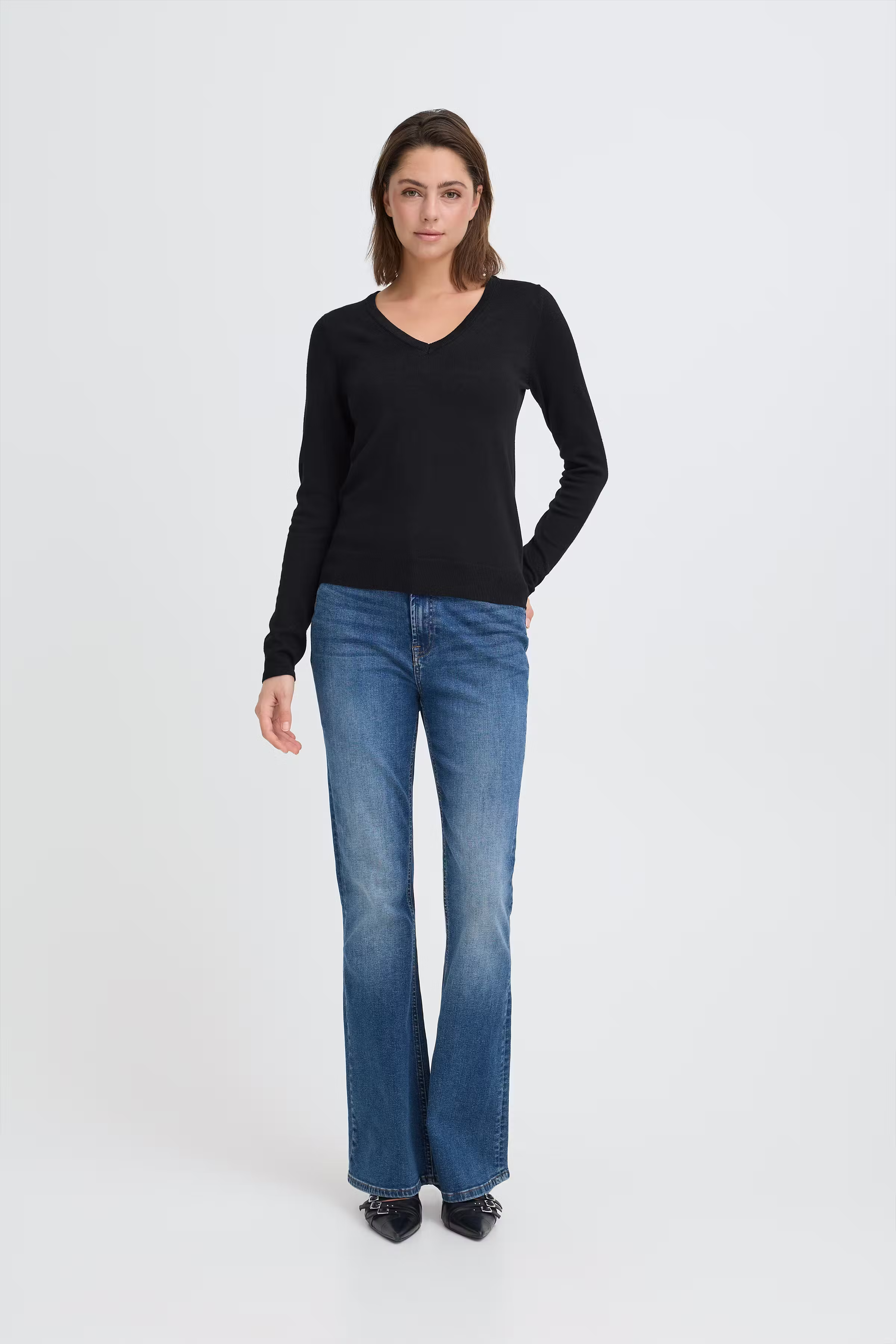 IHLULS V-Neck Pullover LOOKBOOK FRONT 20125815-194008