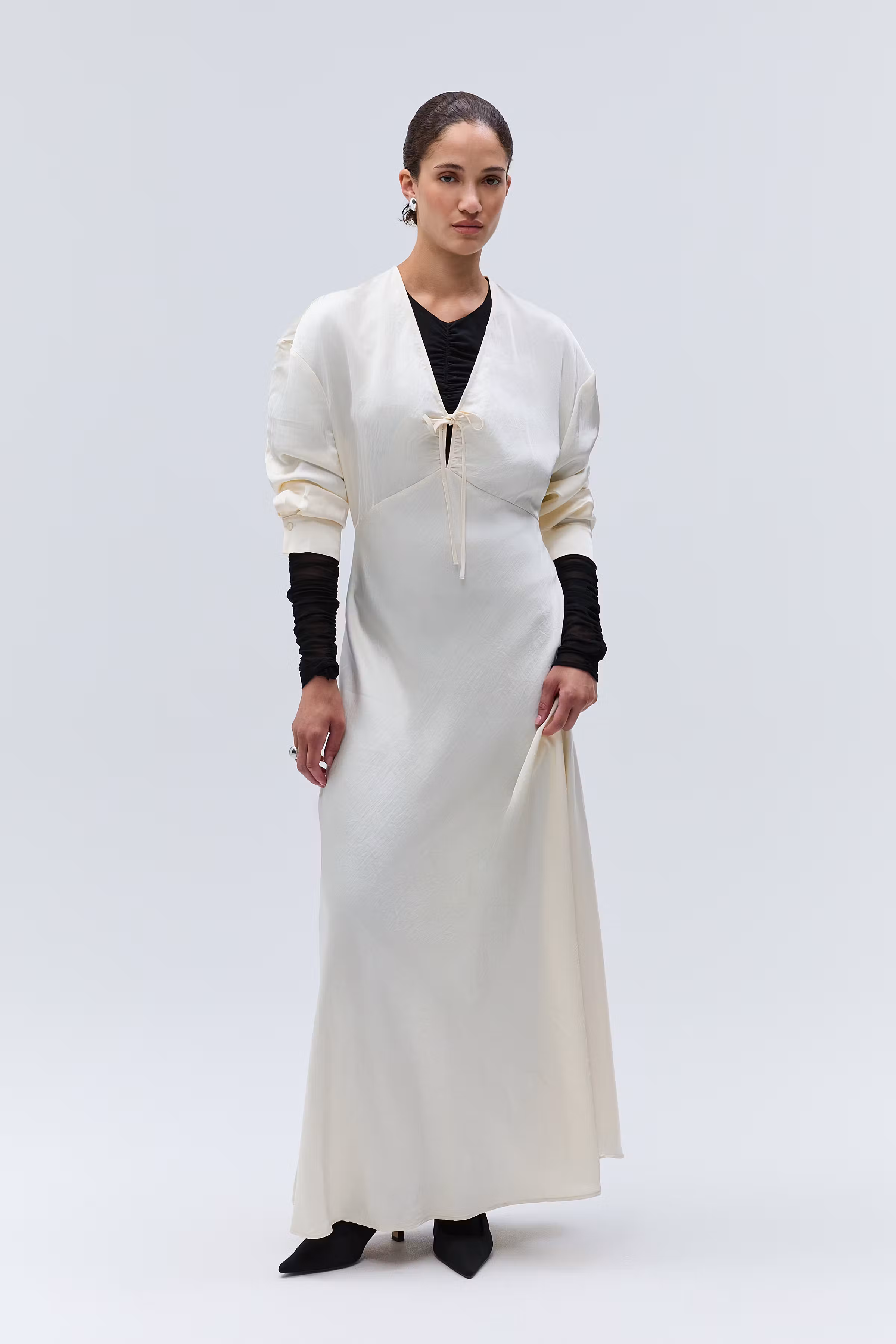 IOOlga Dress LOOKBOOK FRONT 30600009-WH011