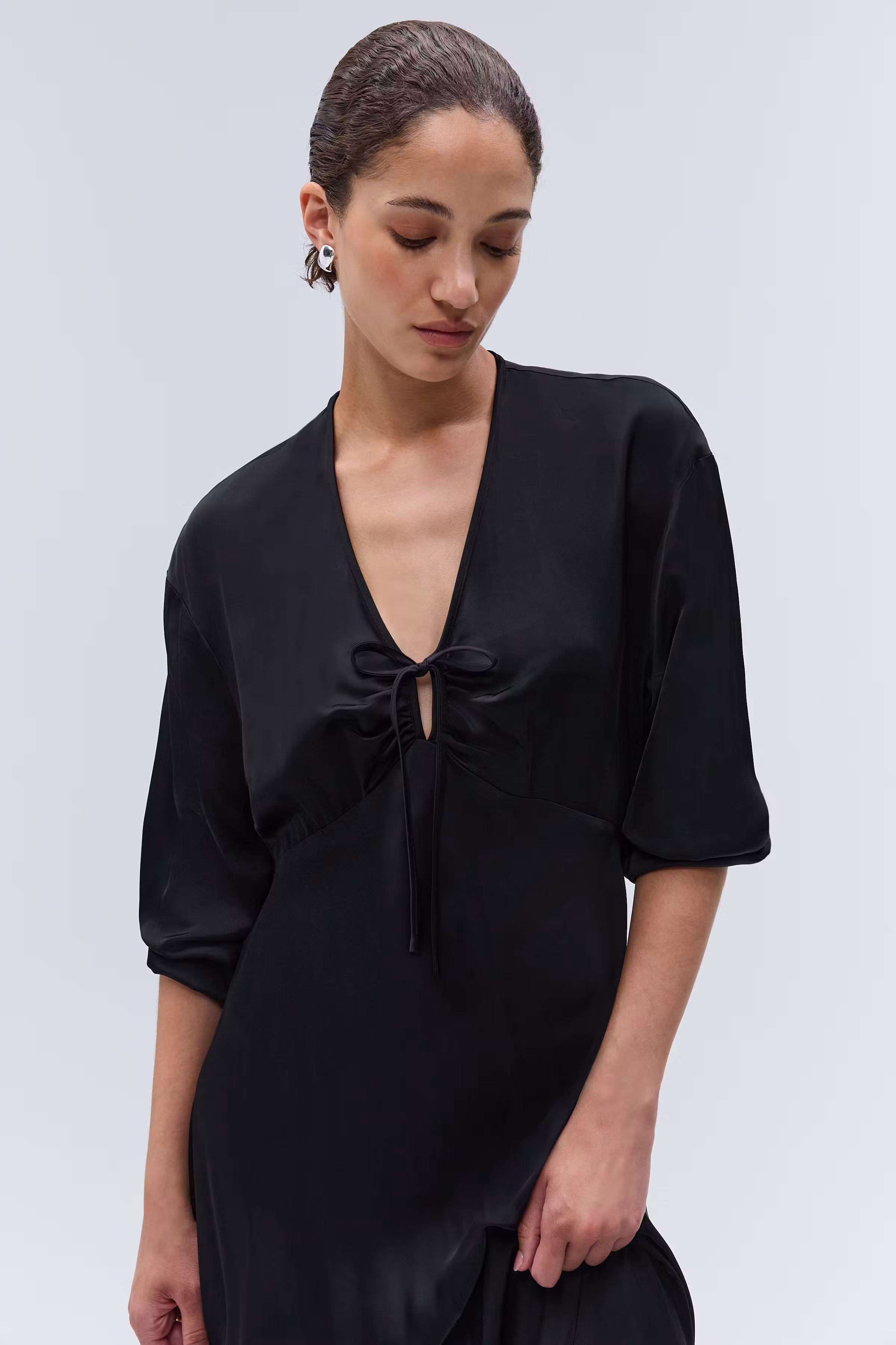 IOOlga Dress LOOKBOOK FRONT 30600009-BK999