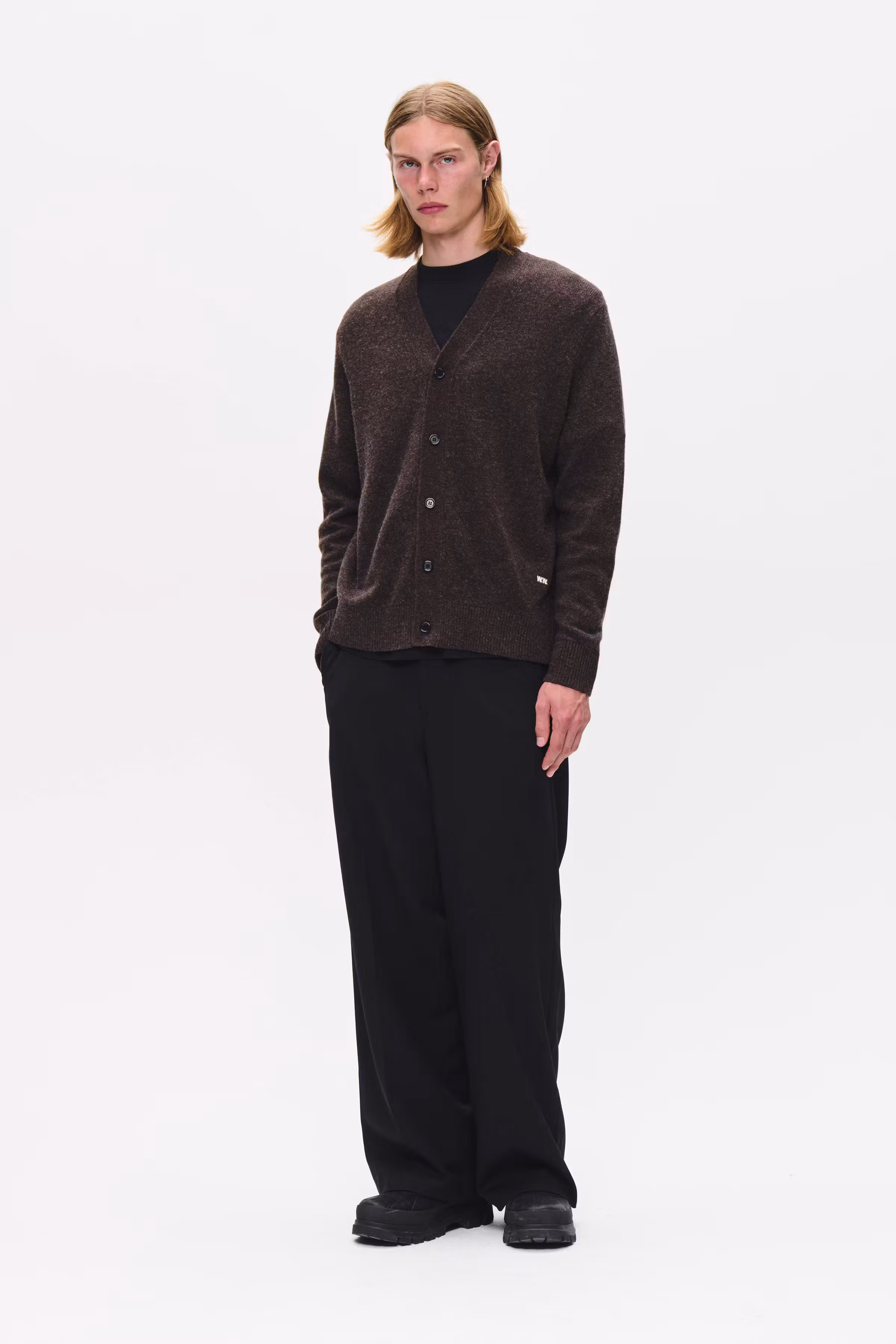 WWlogo Cardigan LOOKBOOK FRONT 30252199-190840