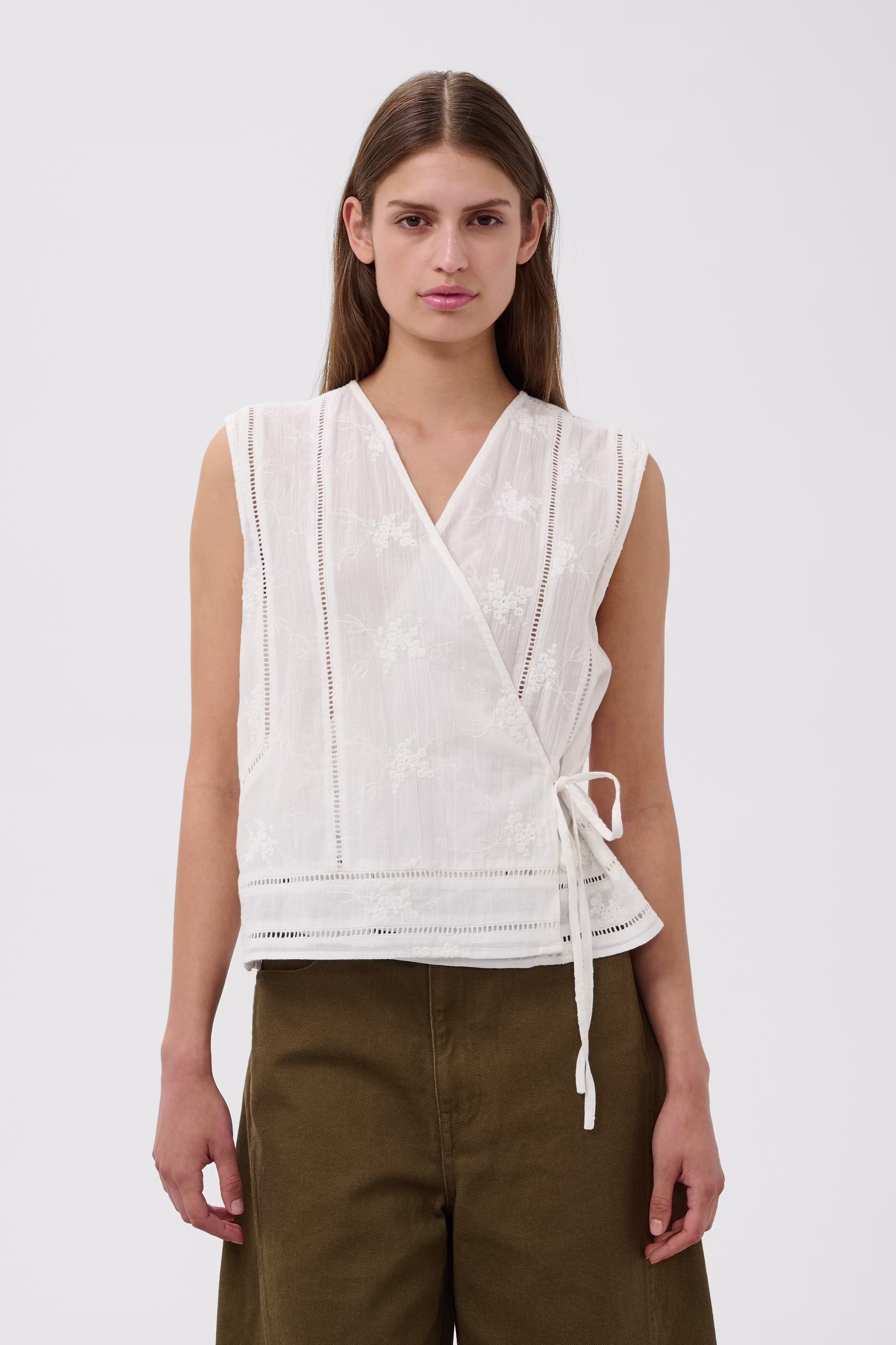 SLEmbla Top LOOKBOOK FRONT 30409289-111001