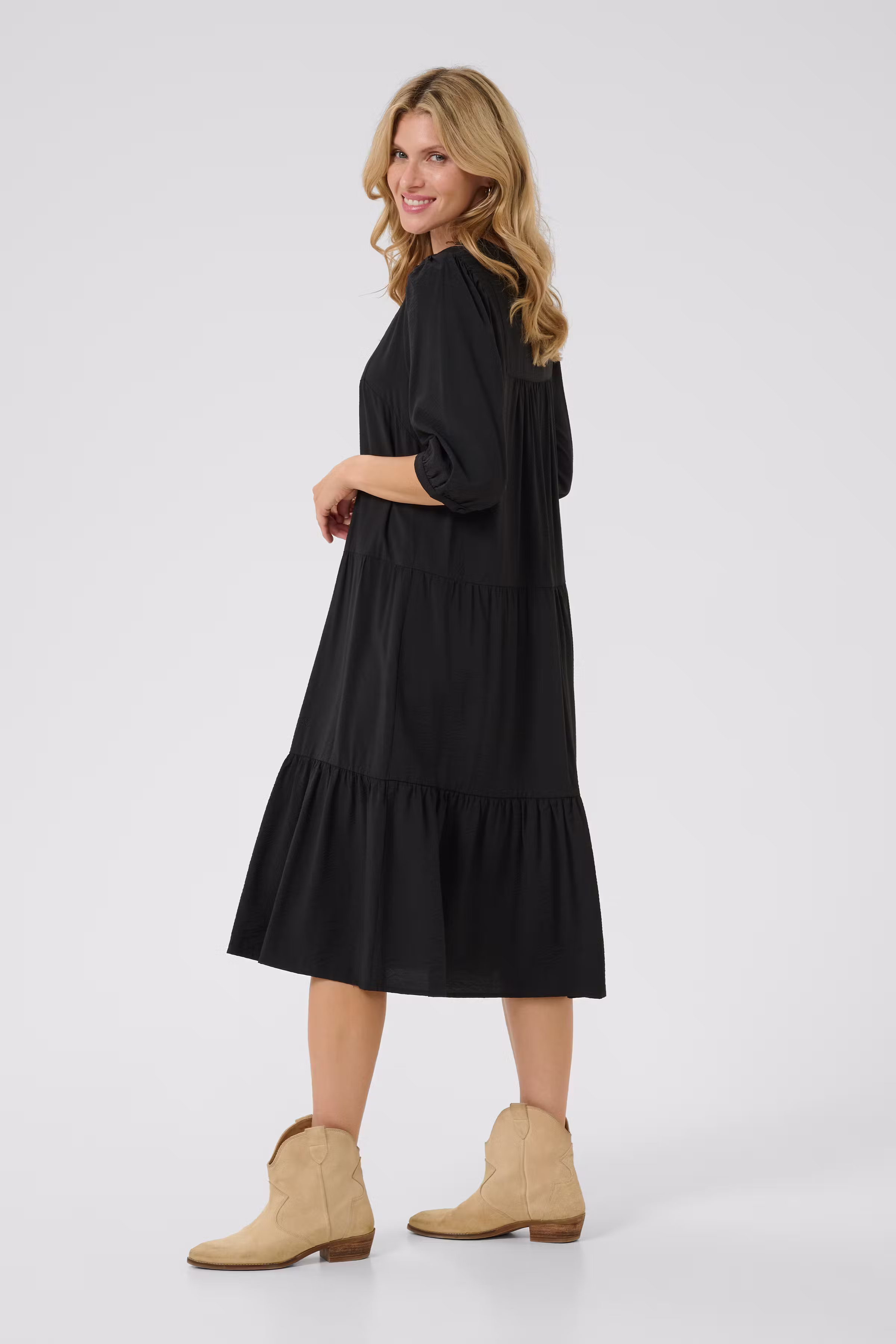 CRIrina Robe LOOKBOOK BACK 10613455-100120