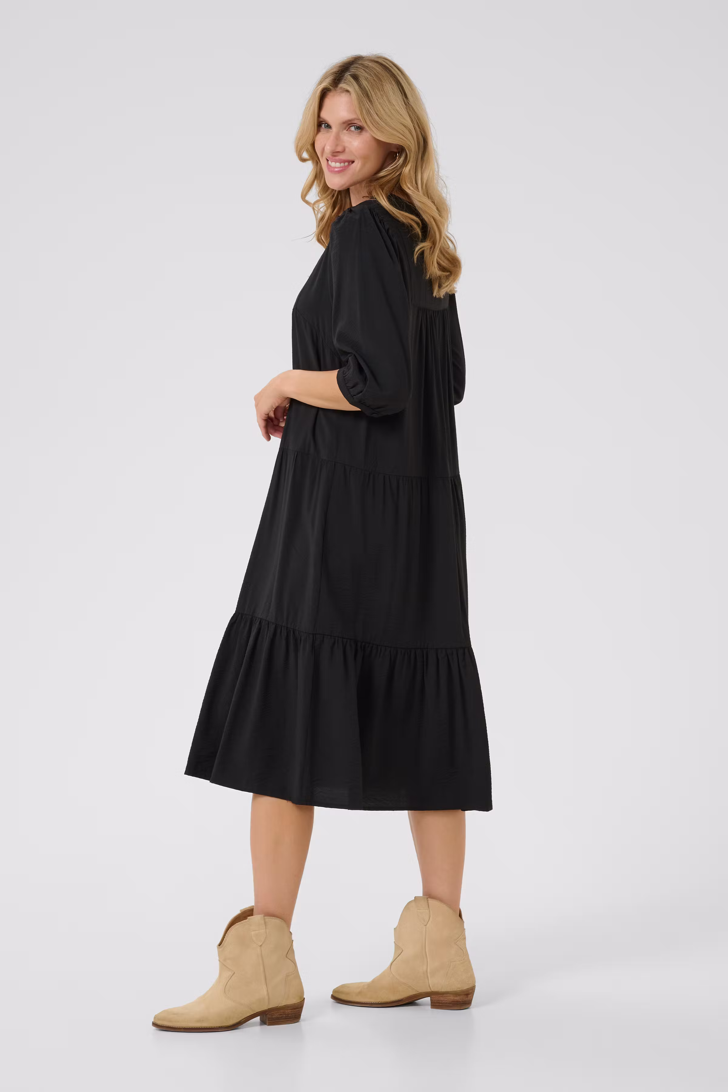 CRIrina Robe LOOKBOOK BACK 10613455-100120