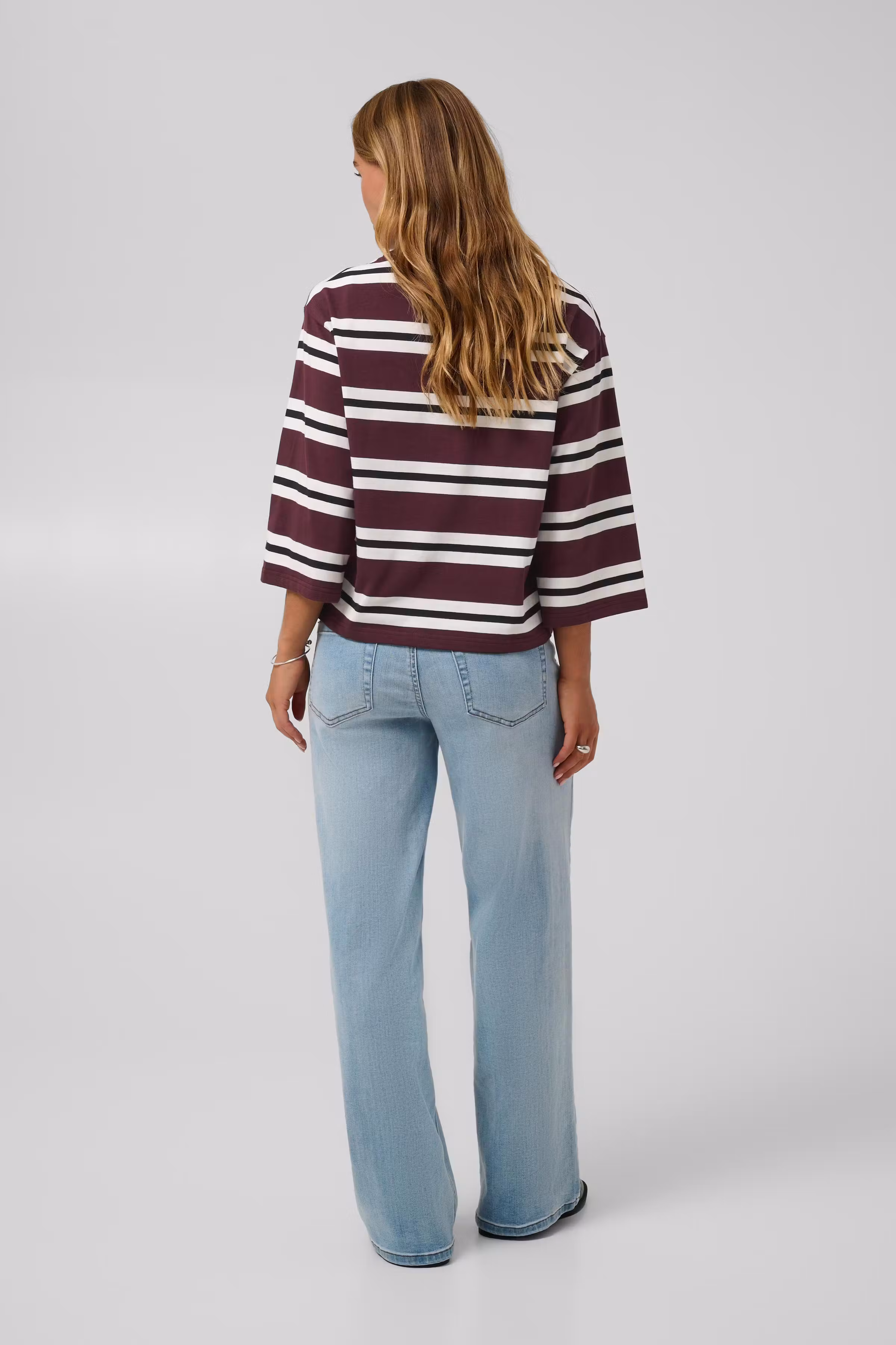KAWINNY T-shirt LOOKBOOK BACK 10512224-109917