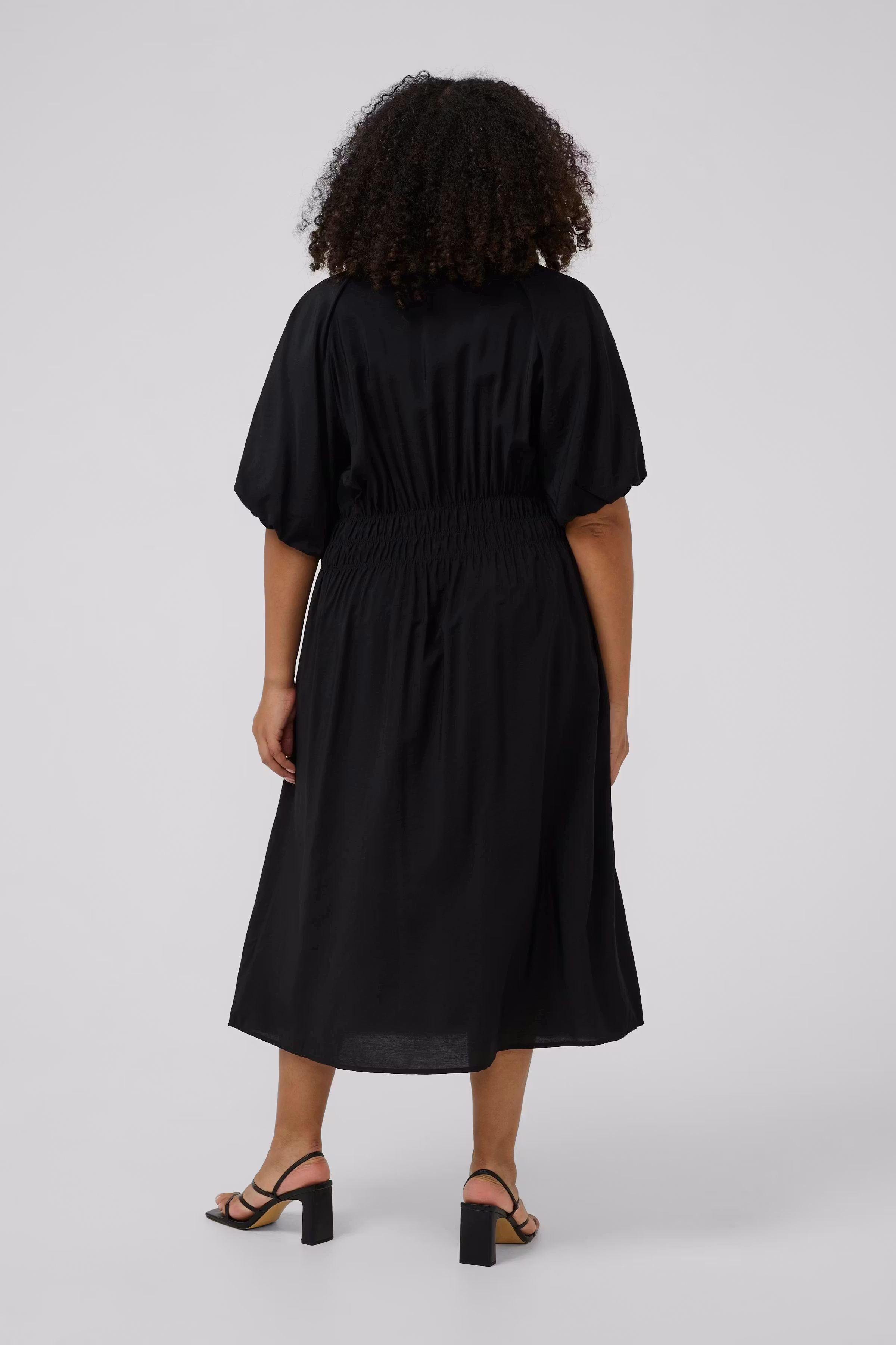 KCneela Dress LOOKBOOK BACK 10584051-100121