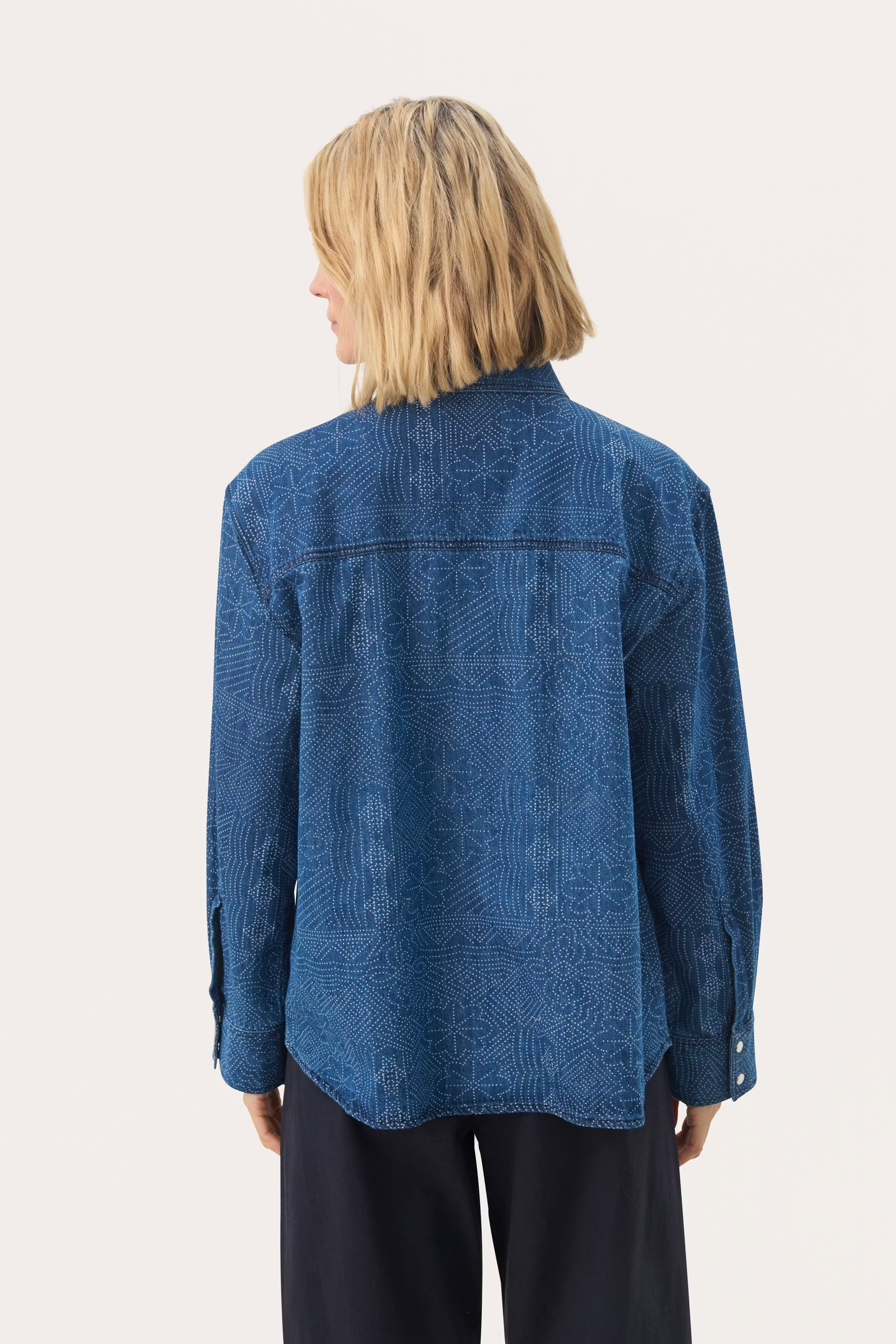 TeresaPW Shirt LOOKBOOK BACK 30309802-303961