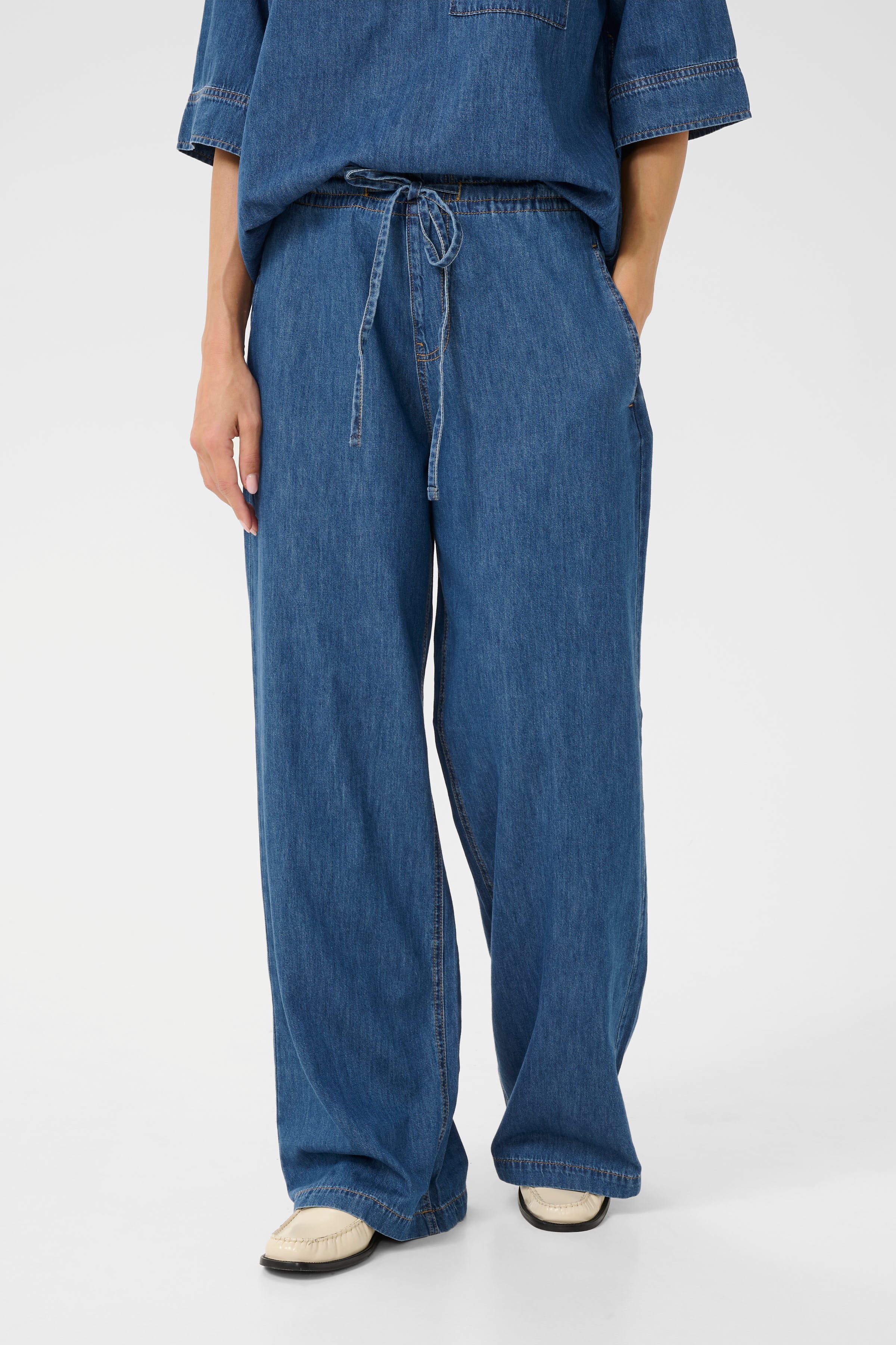 CUavril Hose LOOKBOOK FRONT 50111552-500029