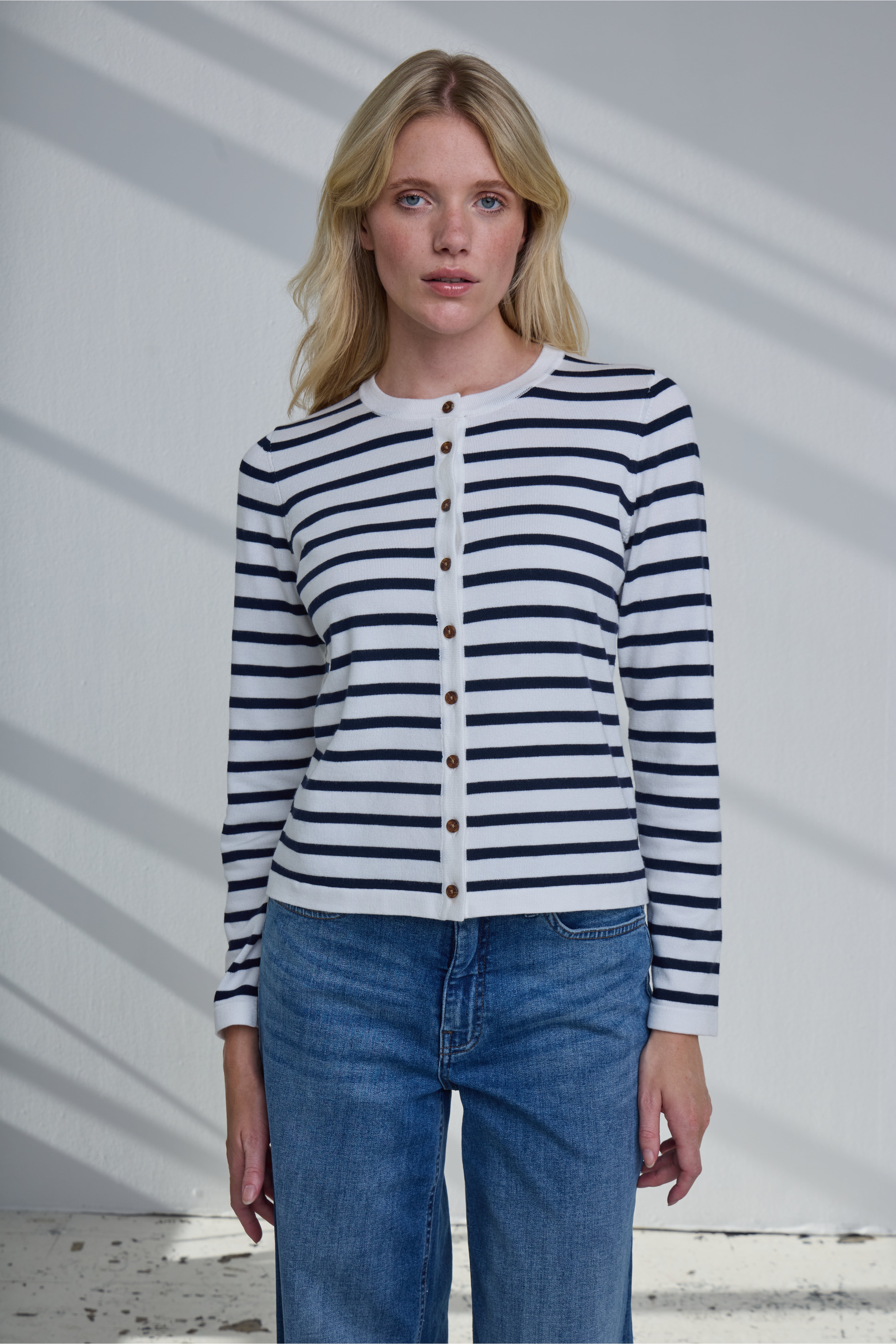 IHLULS  O-Neck Cardigan LOCATION NONE 20125808-900007009