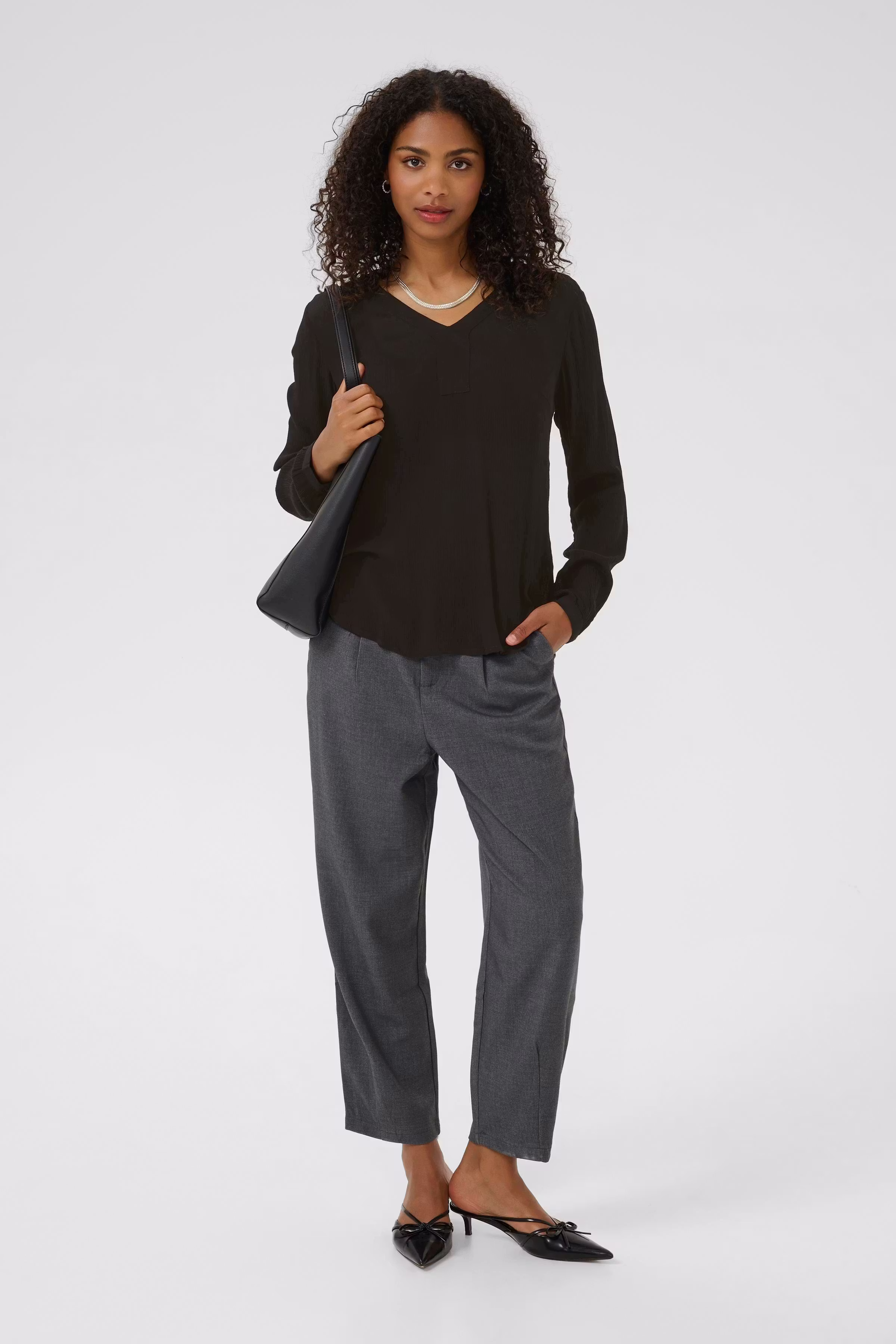 KAamber Bluse LOOKBOOK FRONT 501032-50600