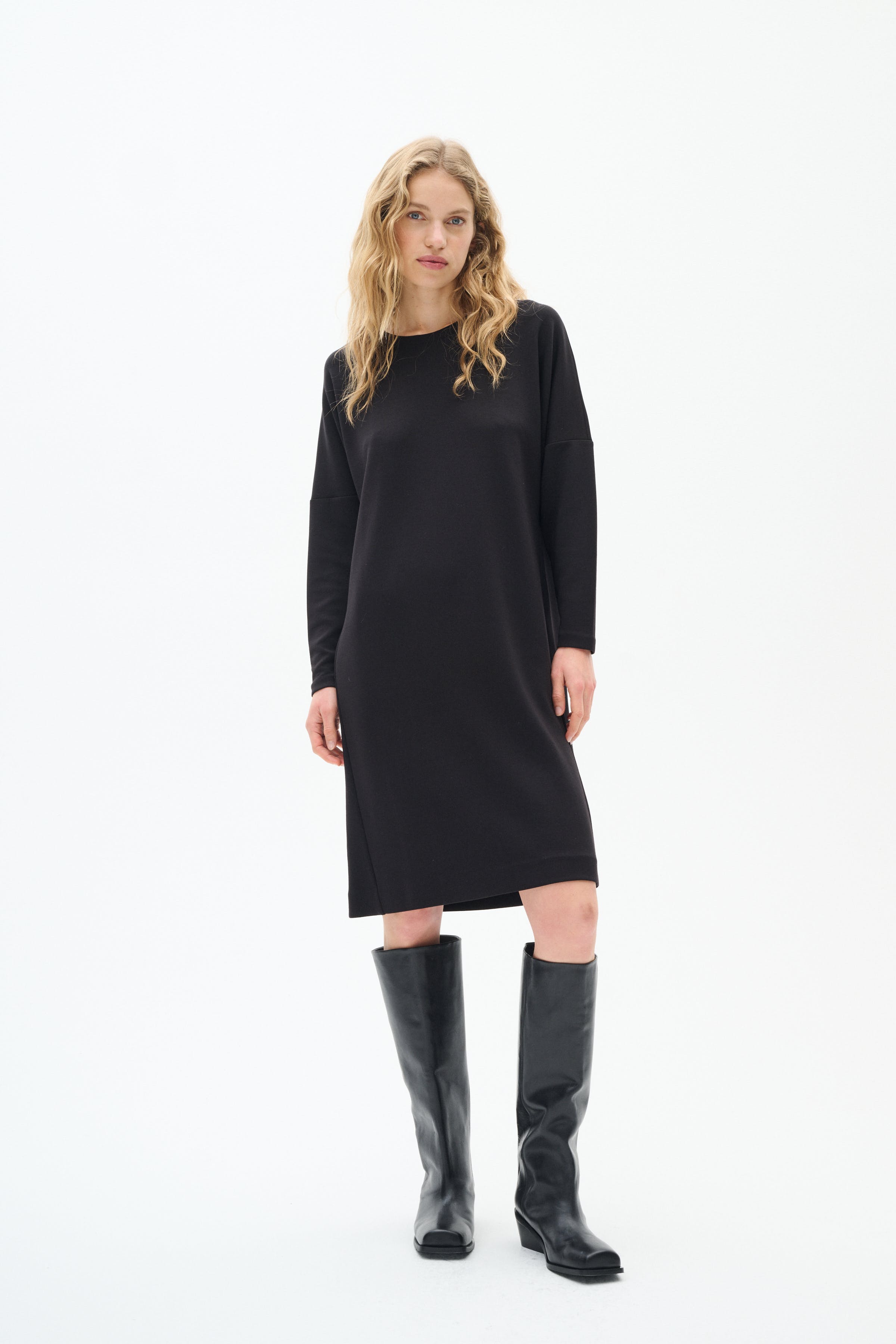 AnniehIW Klänning LOOKBOOK FRONT 30110496-194008