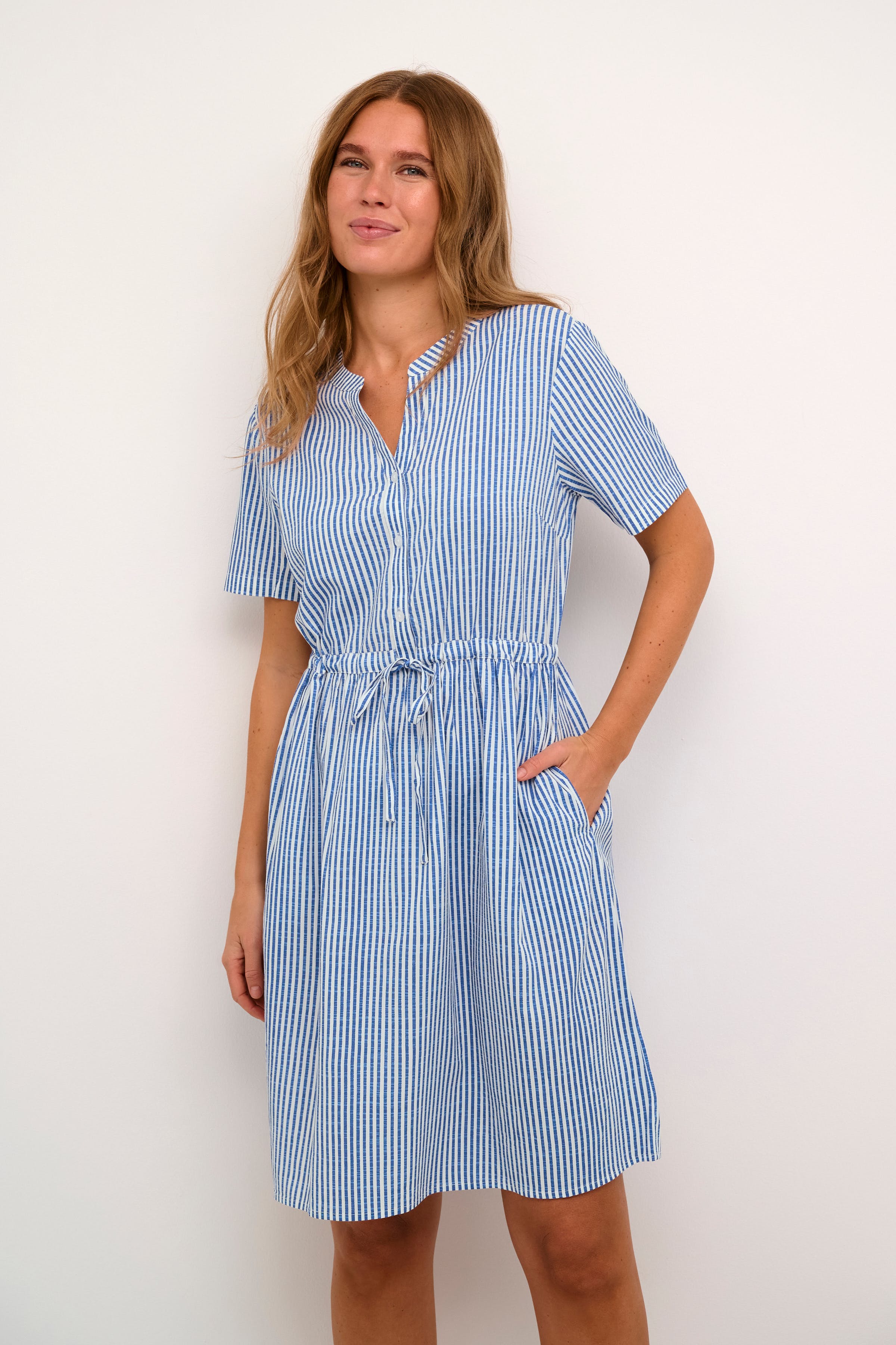 CRTiah Kleid LOOKBOOK FRONT 10609700-104155