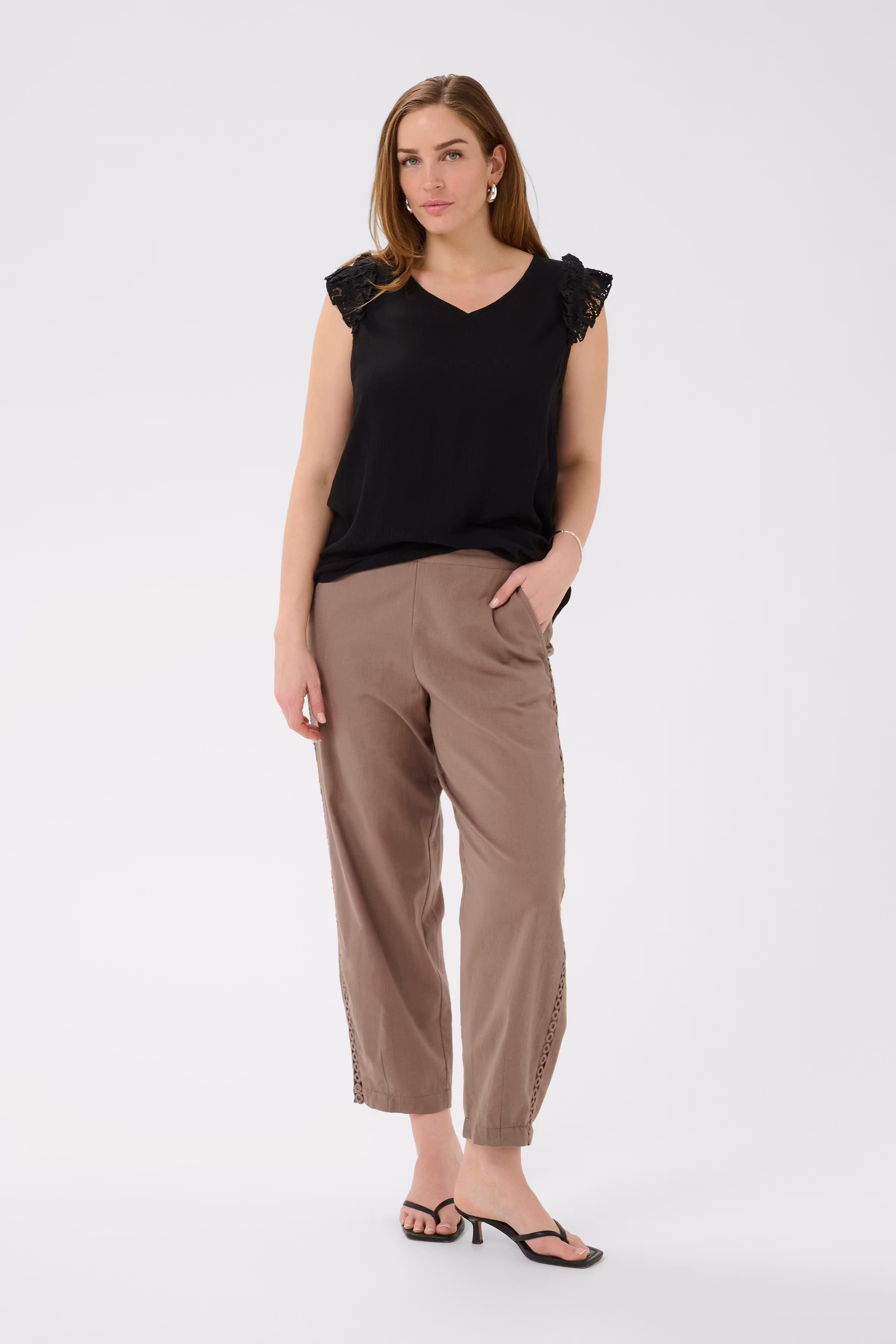 BPlilian Trousers LOOKBOOK FRONT 40200179-181304