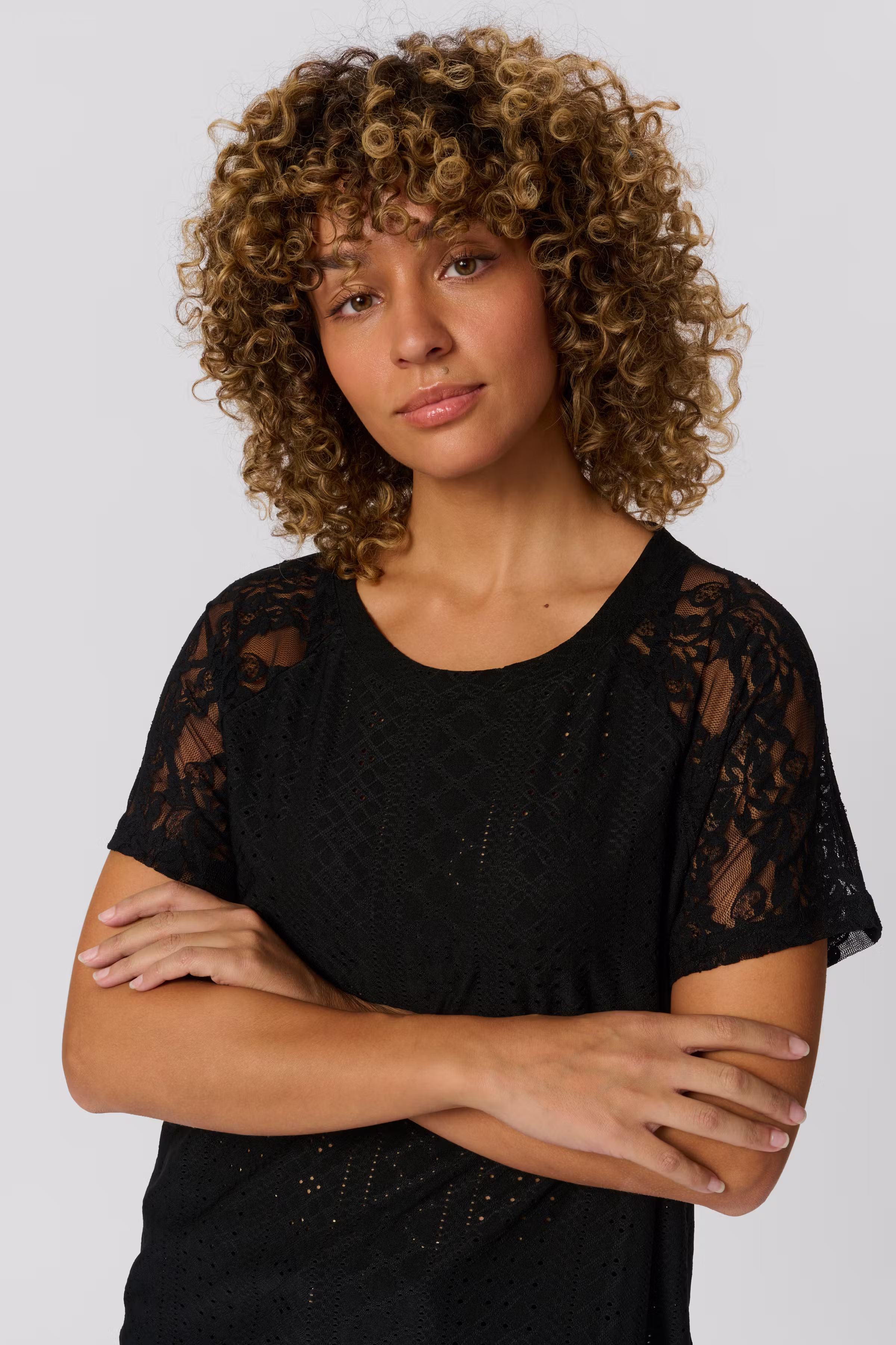 CRIone Bluse LOOKBOOK DETAIL 10613195-100120