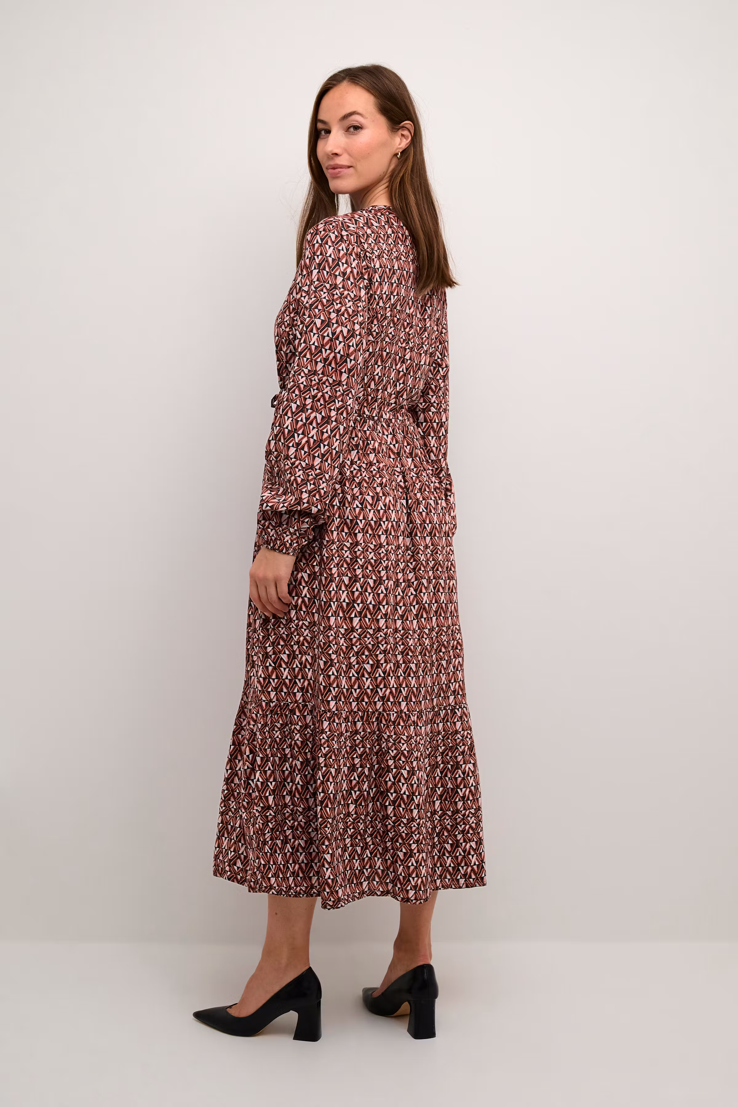 CRTiah Robe LOOKBOOK BACK 10611932-104953