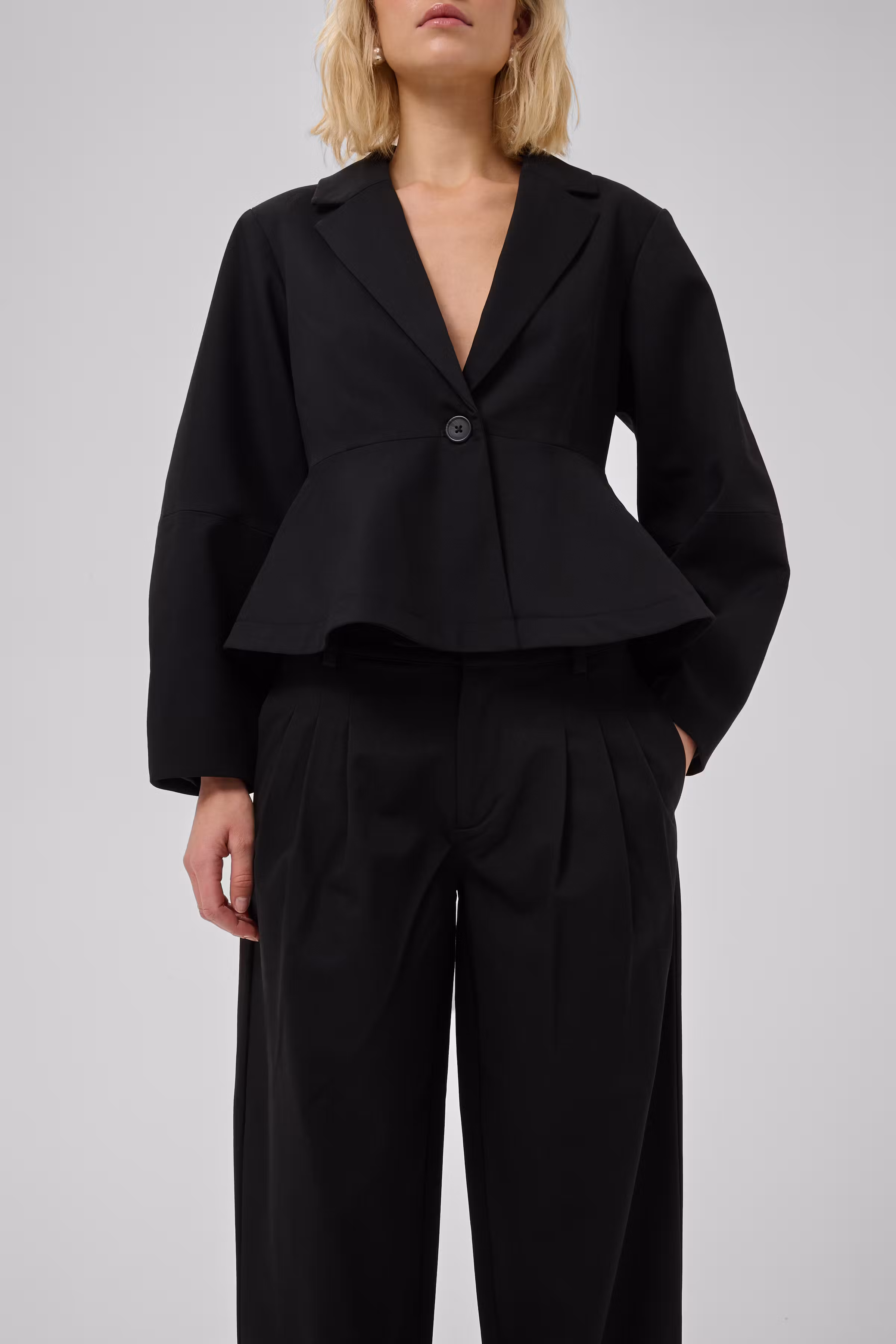 MWEvie Trousers LOOKBOOK DETAIL 10705723-100031