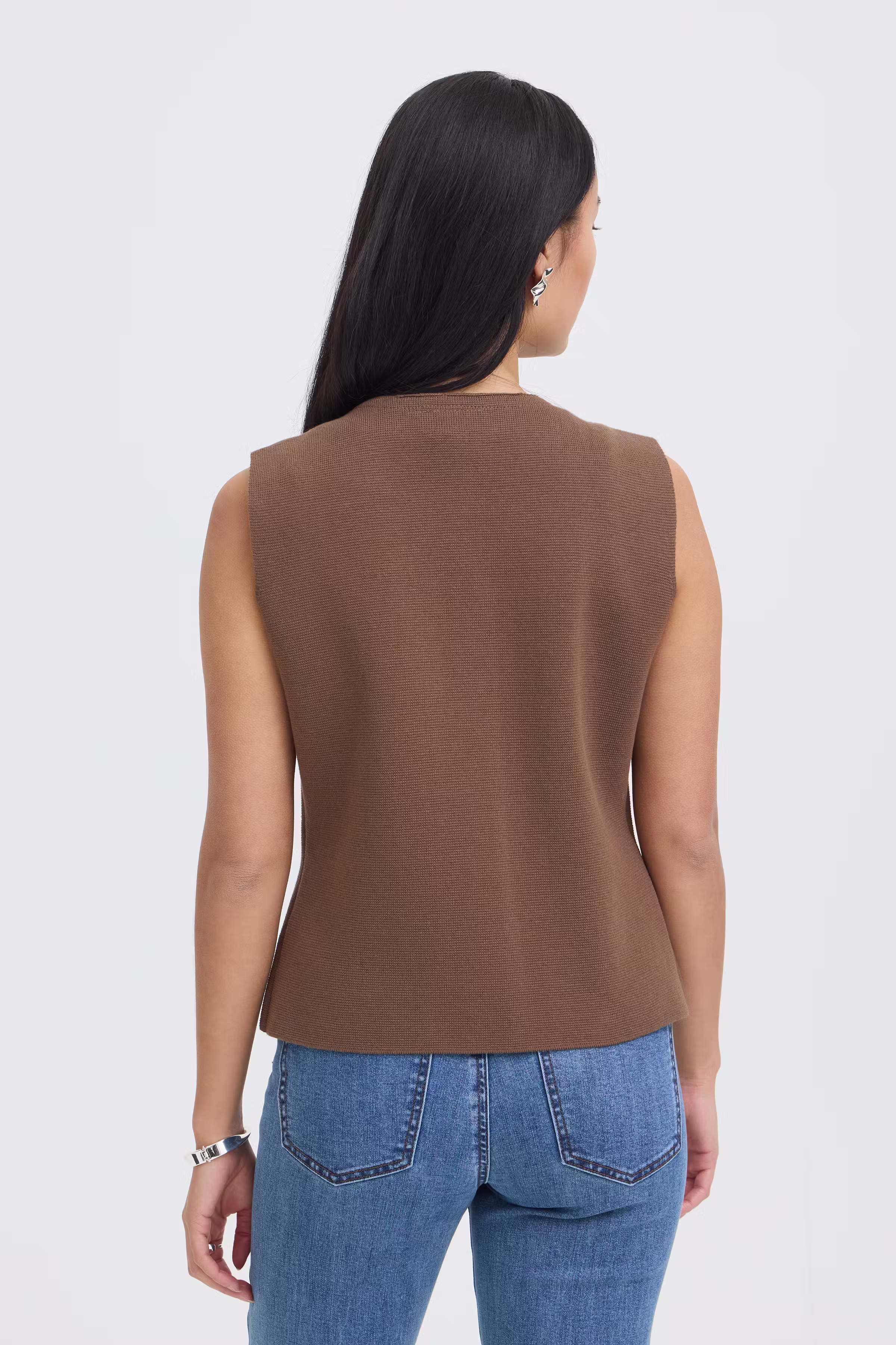 FRITA Vest LOOKBOOK BACK 20618192-190916