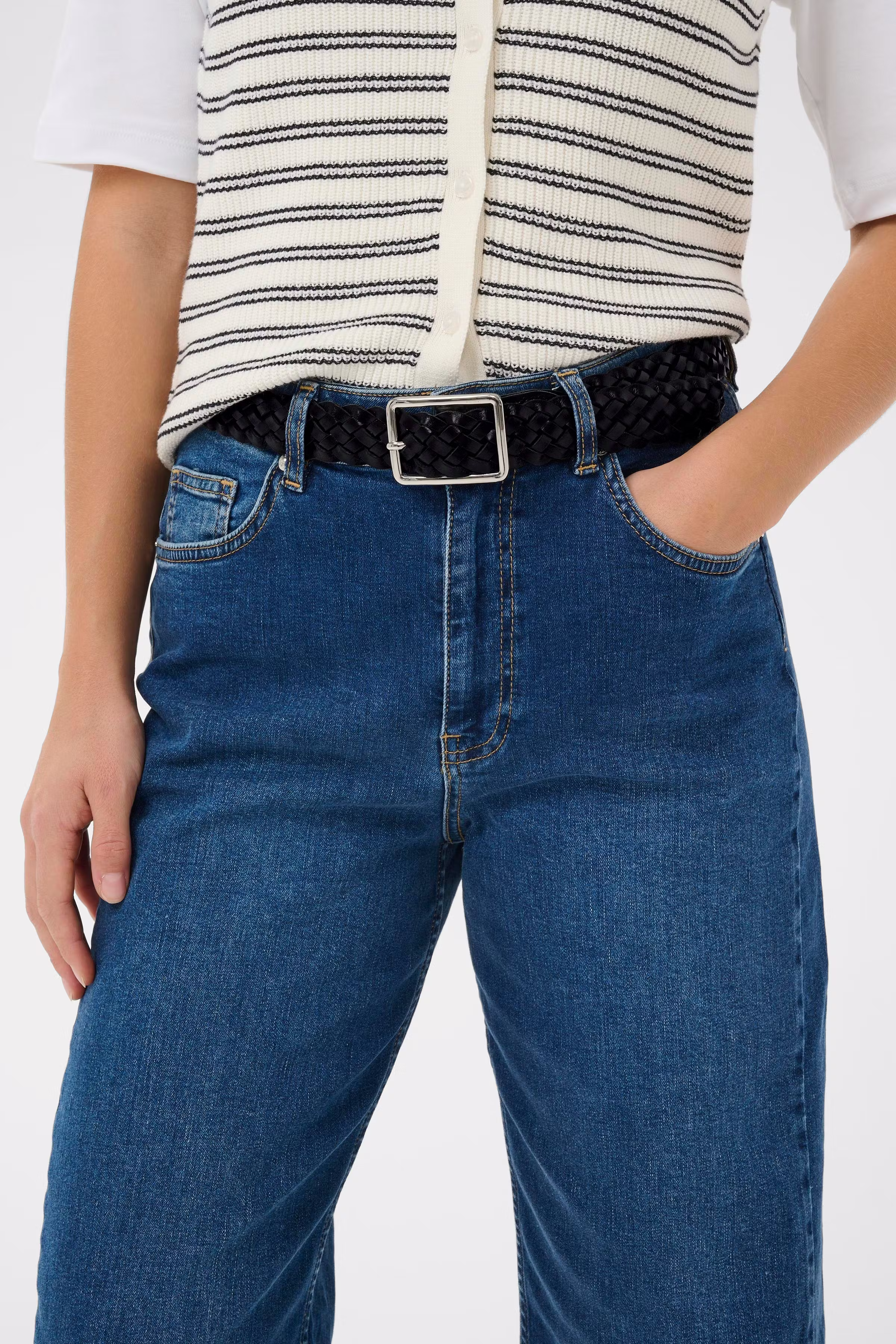 AnstinaPW Belt LOOKBOOK DETAIL 30310494-304843