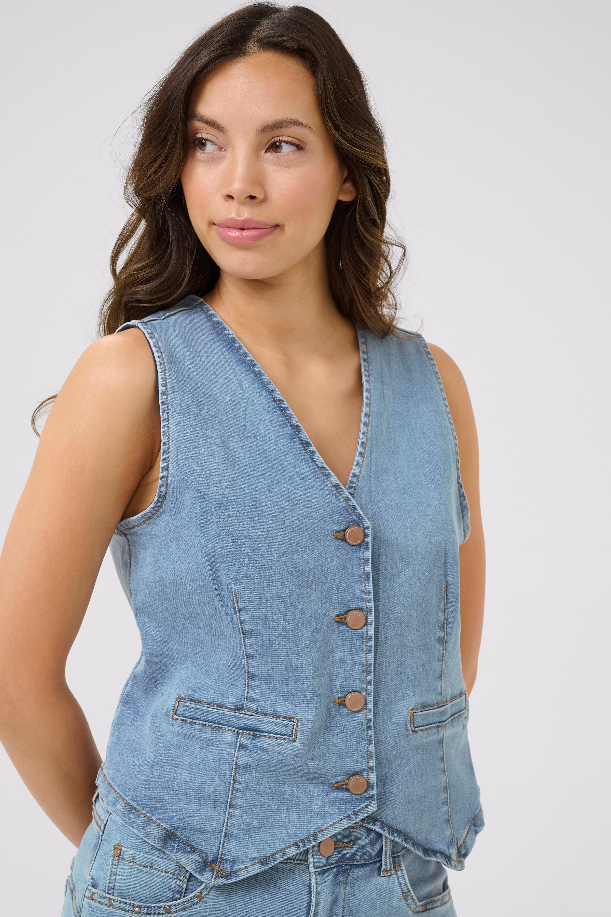 CRAlma Denim Vest LOOKBOOK DETAIL 10613772-107653