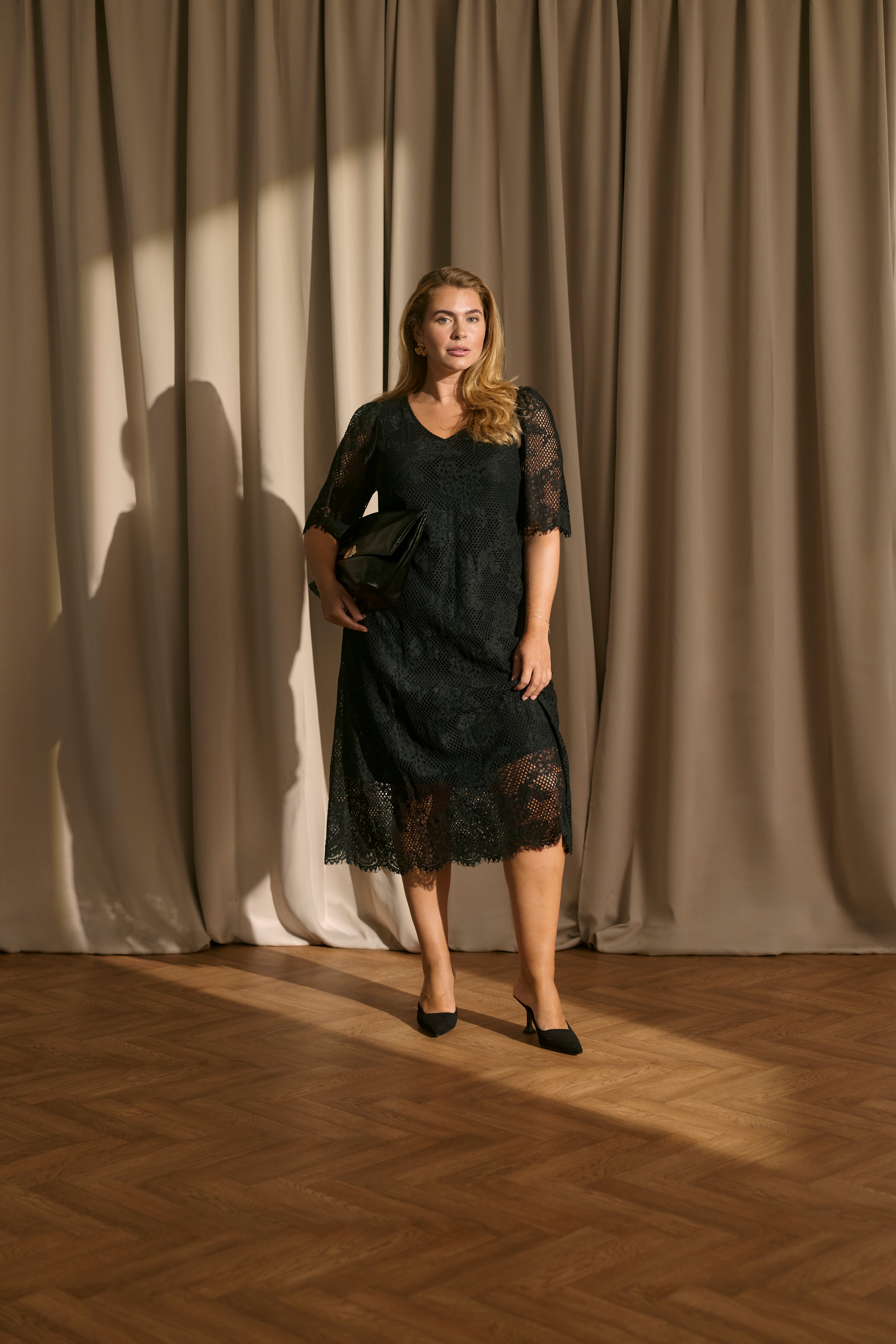 KCcarley Kleid LOCATION NONE 10584273-100121