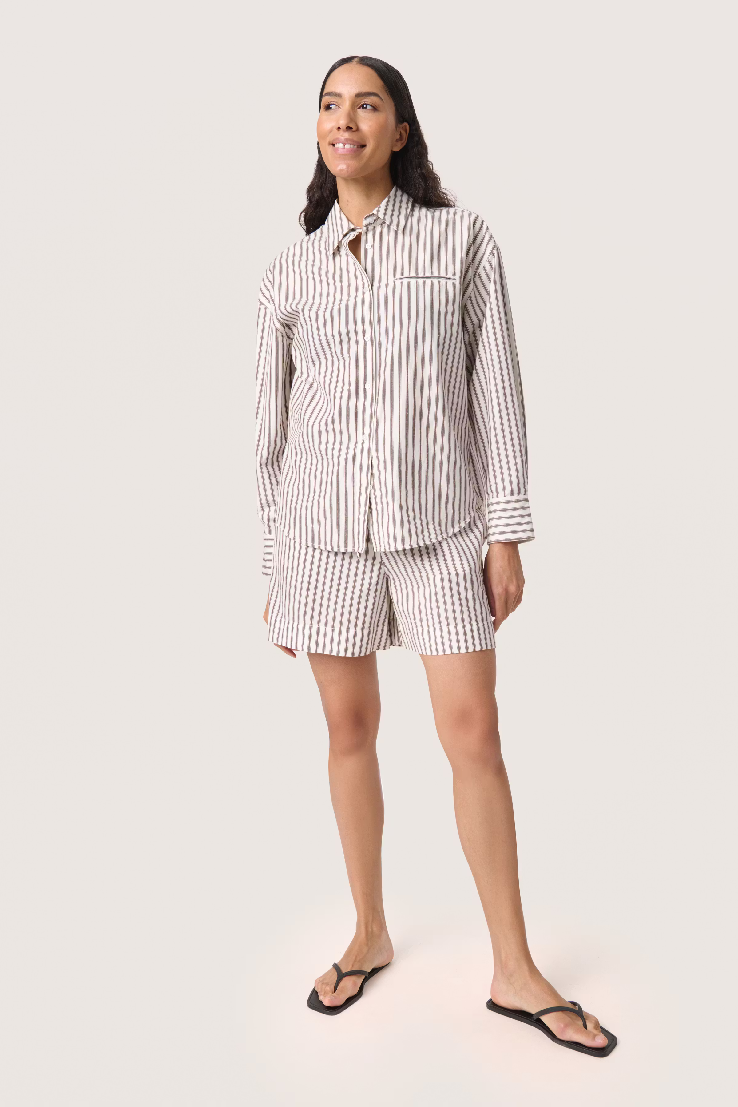 SLMunevo Hemd LOOKBOOK FRONT 30408624-304136