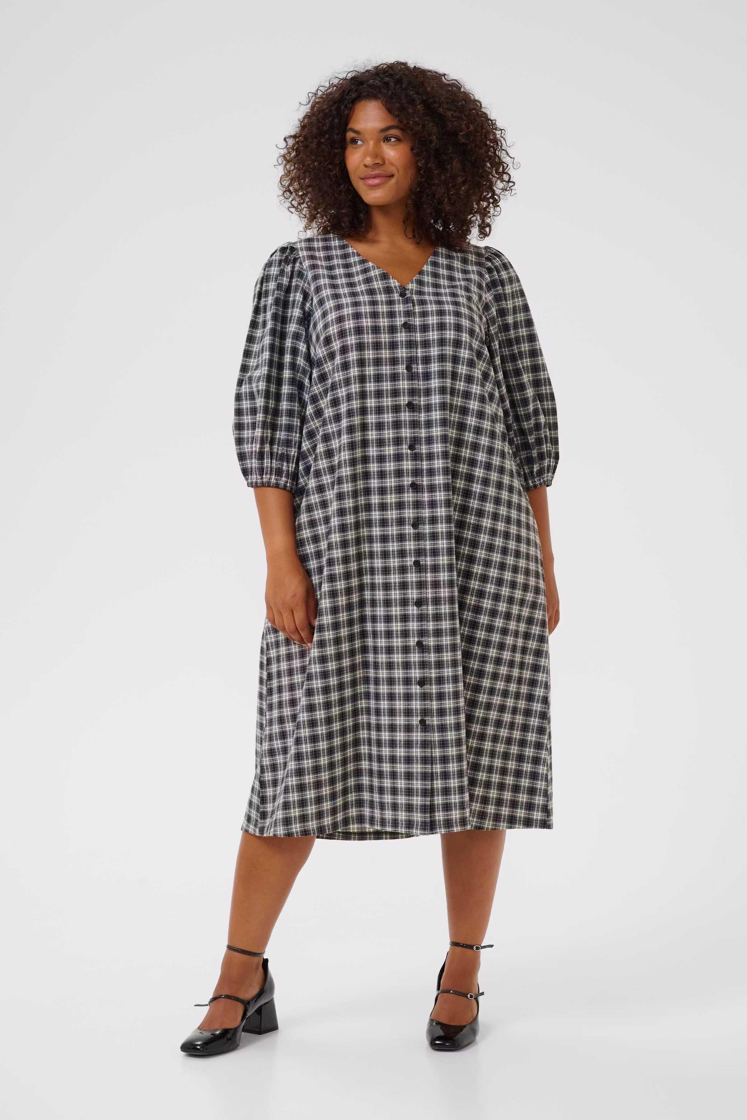 KCelina Kjole LOOKBOOK FRONT 10583645-108369