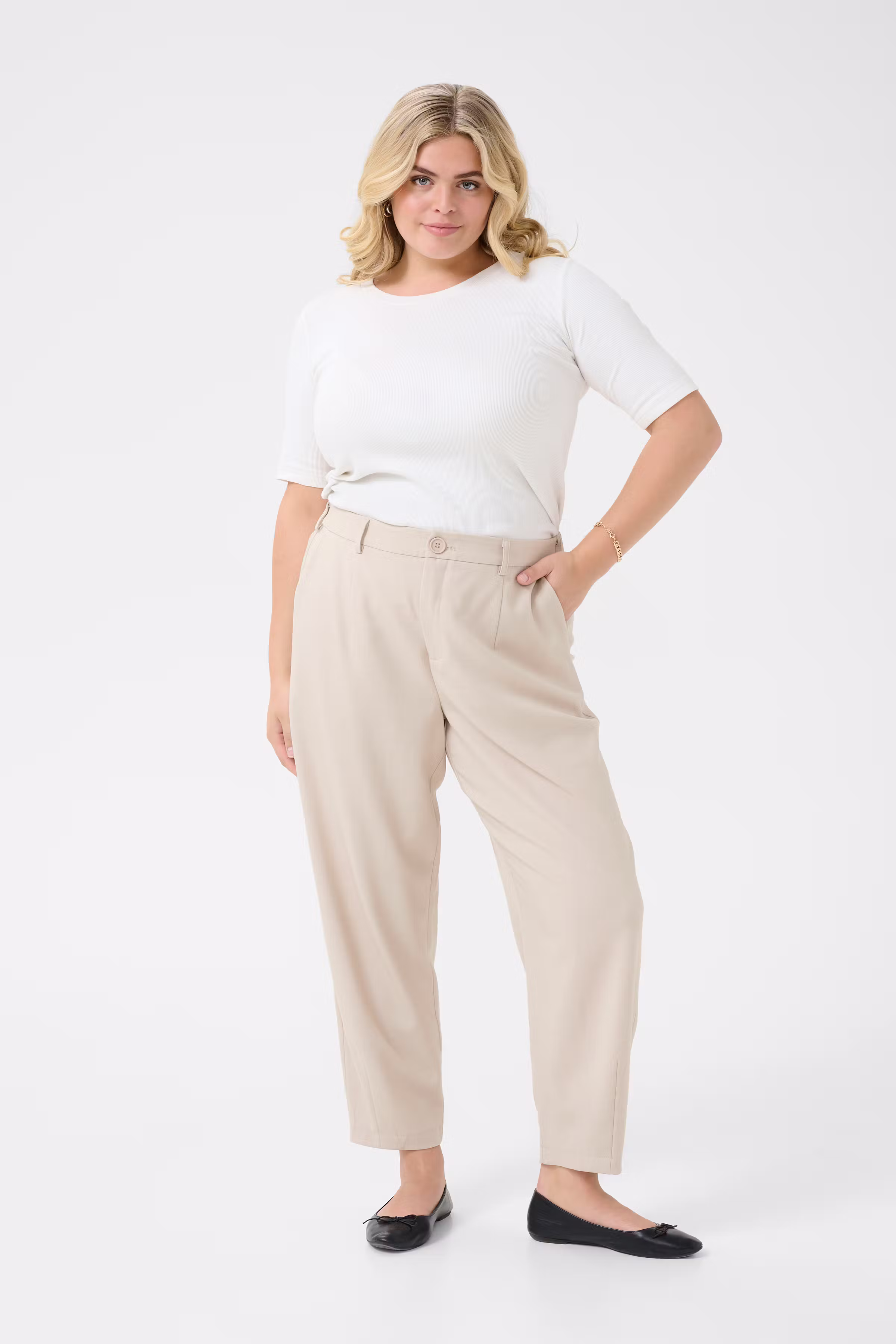 KCmerla Byxor LOOKBOOK FRONT 10582231-1513051