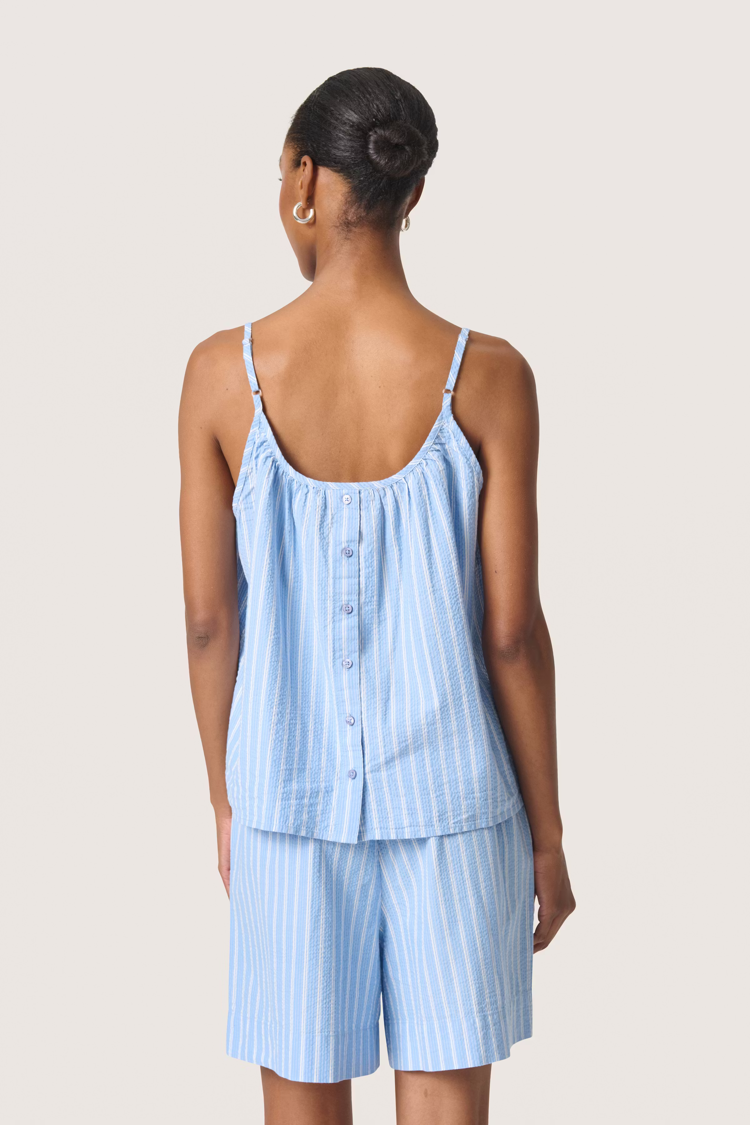 SLAnvitte Top LOOKBOOK BACK 30408474-303926