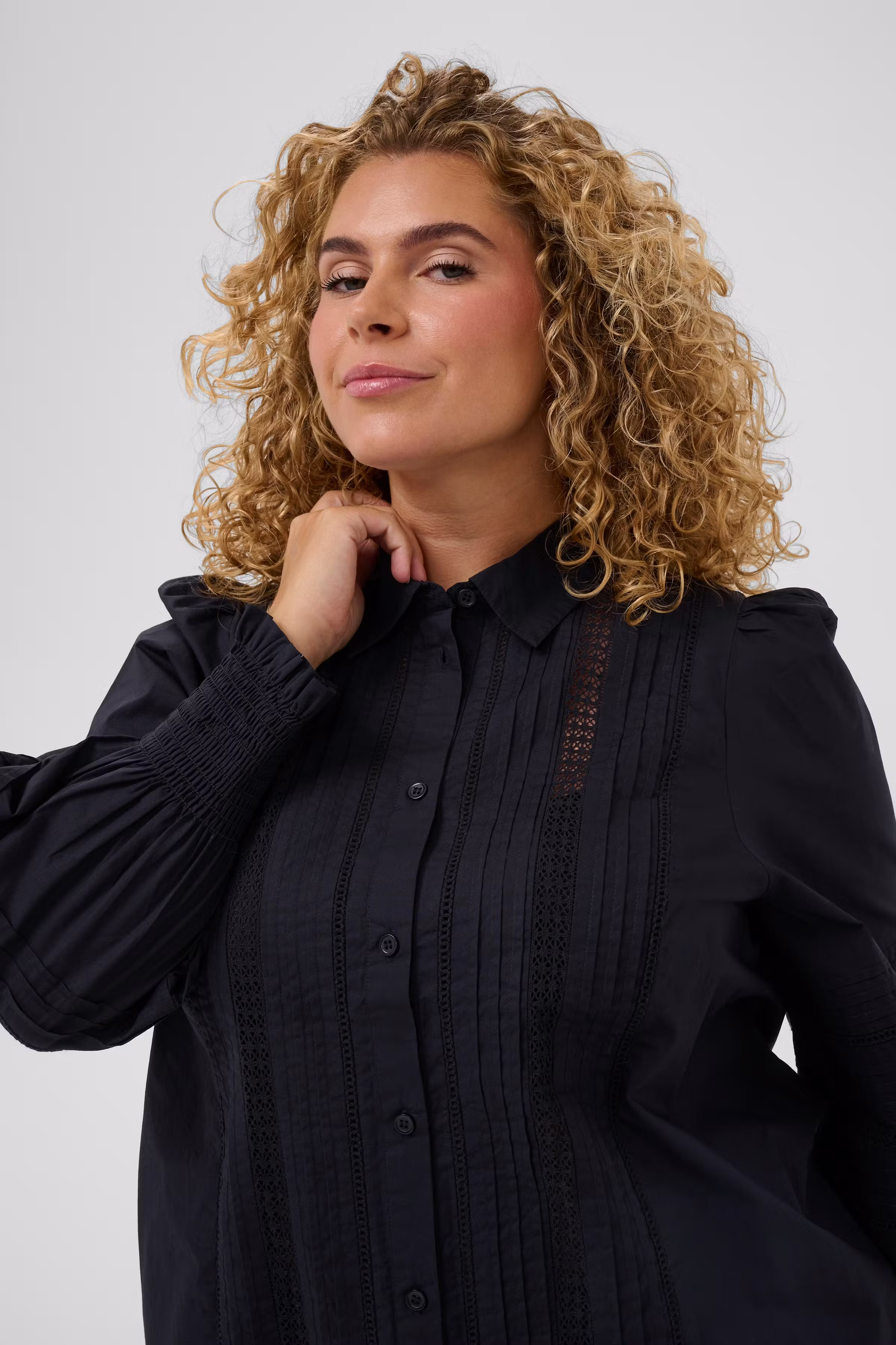 KCbelli Hemd LOOKBOOK DETAIL 10583910-100121