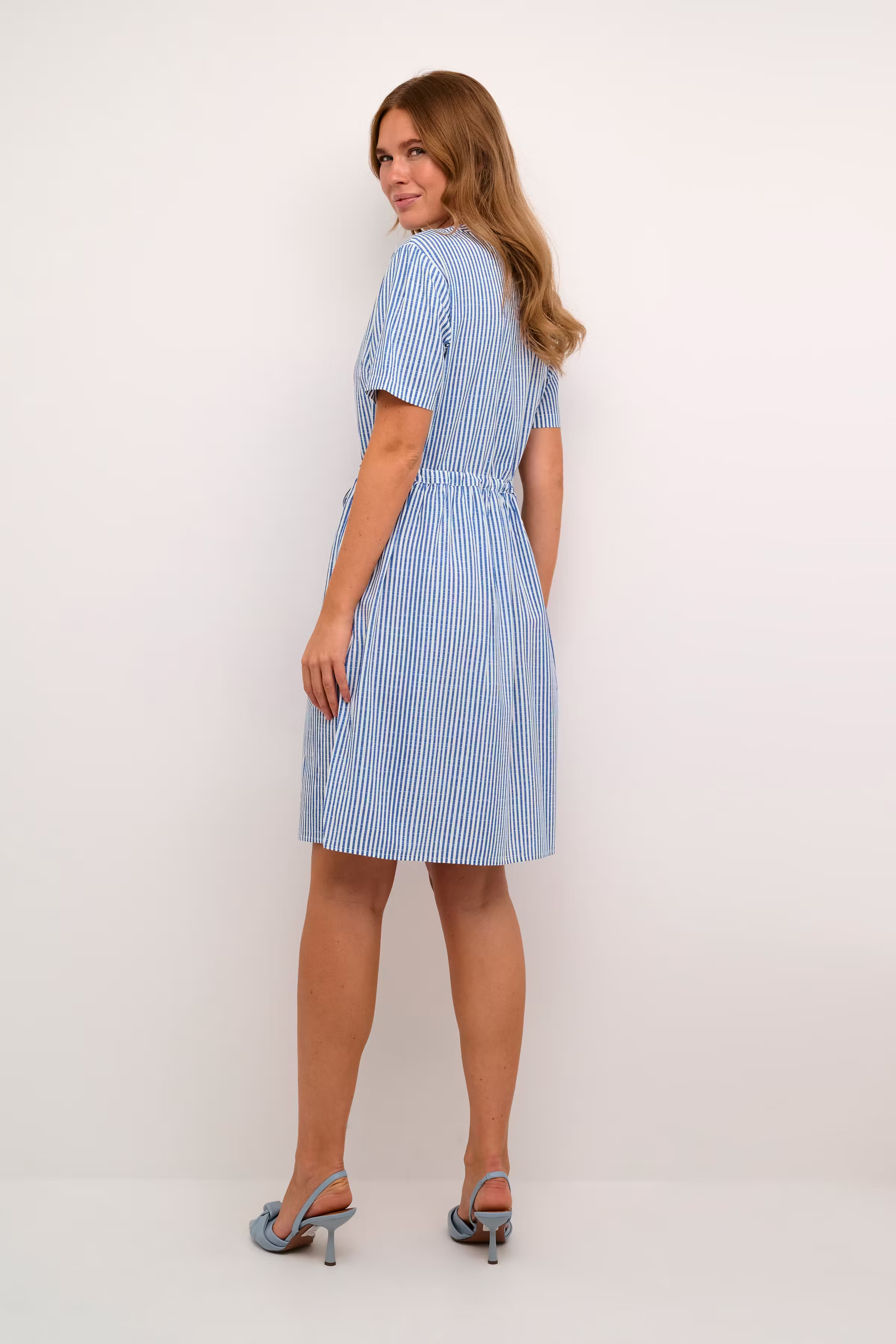 CRTiah Robe LOOKBOOK BACK 10609700-104155