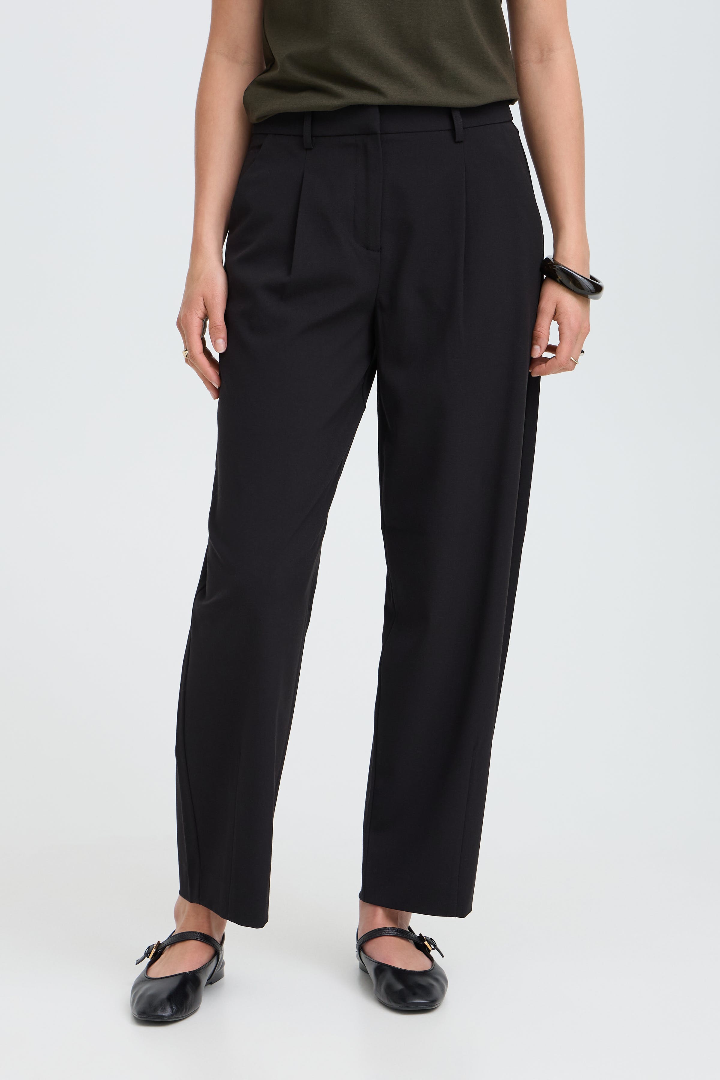 BYDANTA Hose LOOKBOOK FRONT 20819427-194008