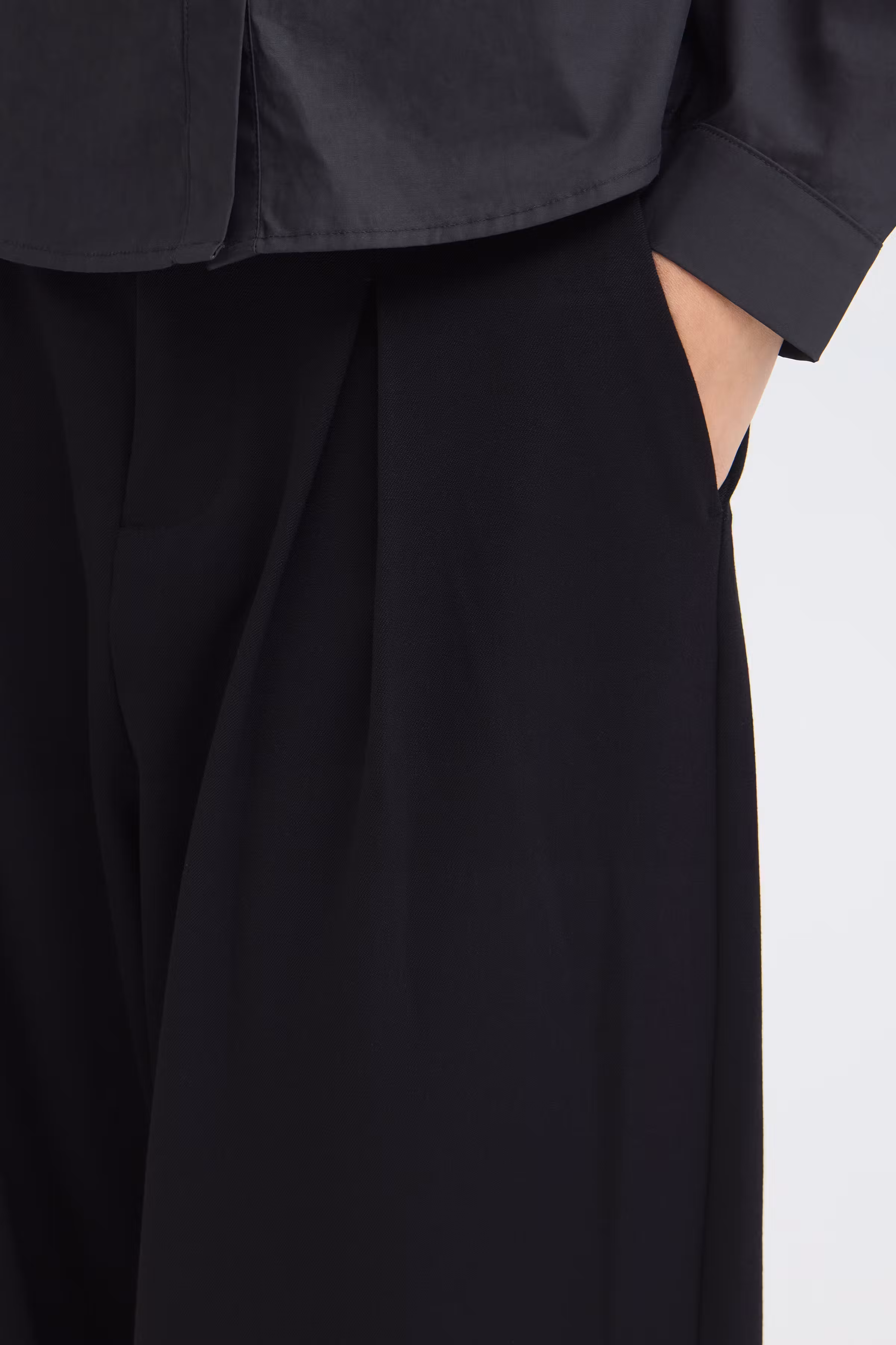 LEONORA Trousers LOOKBOOK DETAIL 50210973-193911