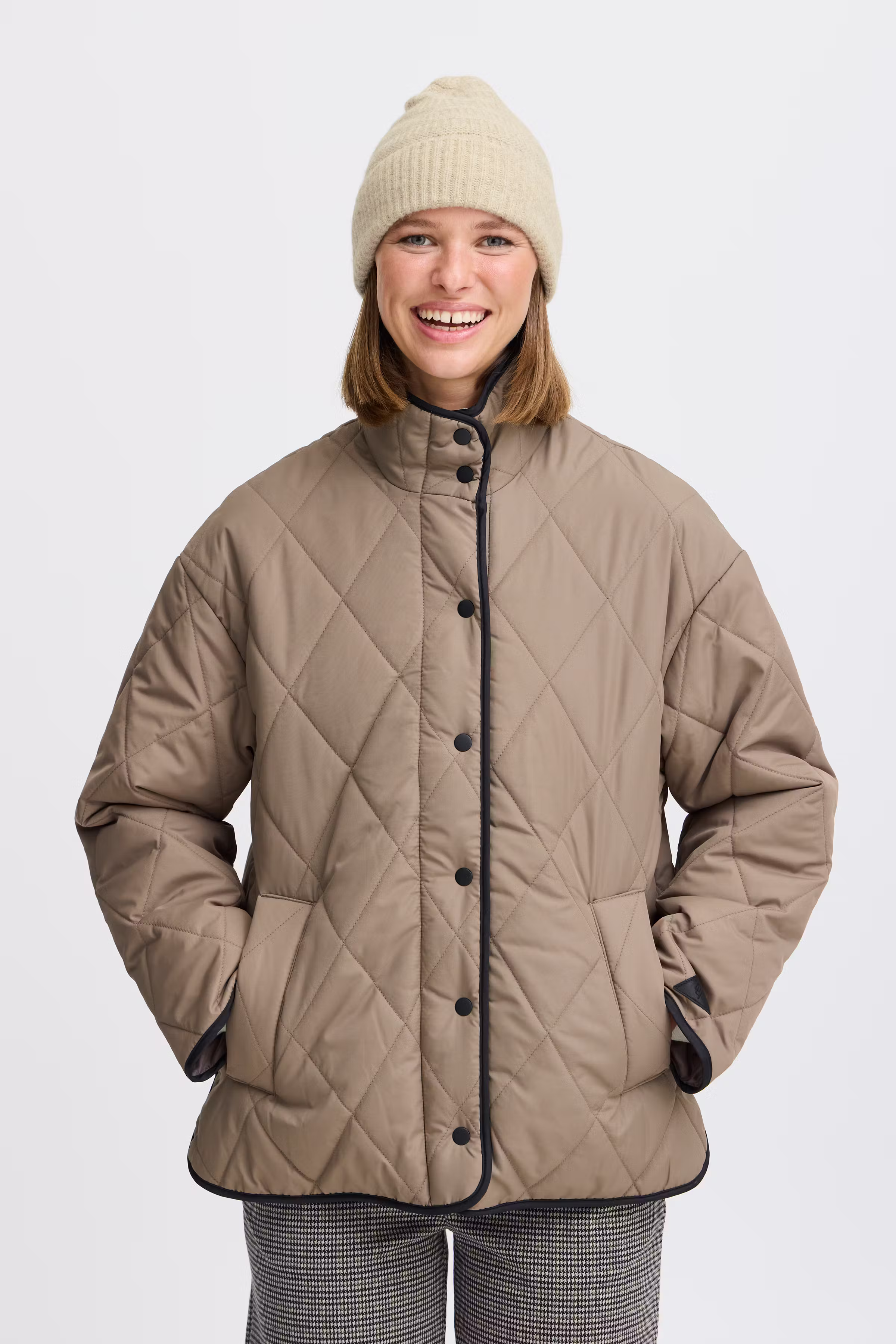 BAWILK Hatt LOOKBOOK FRONT 20815437-1513041