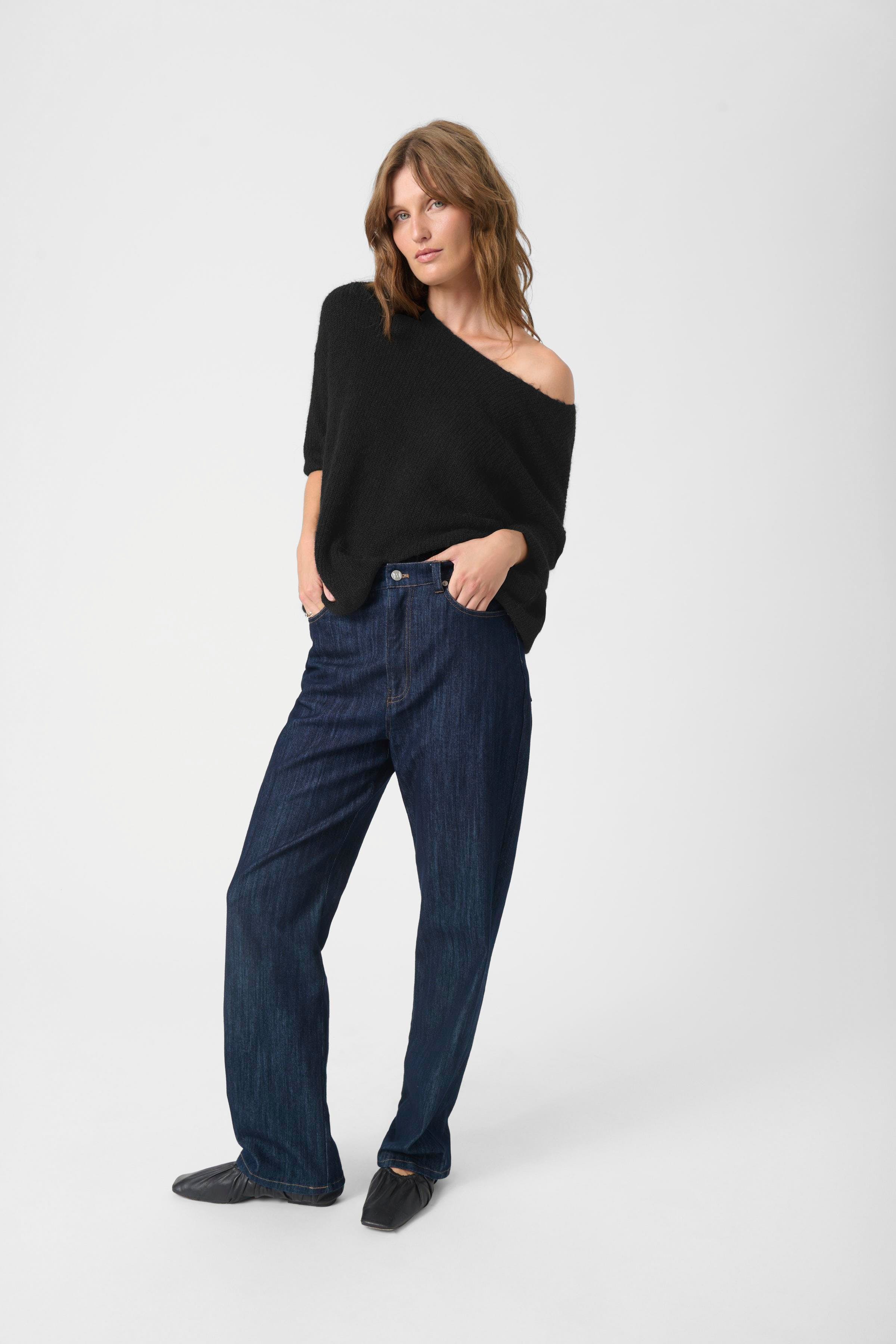 Tuesday Pullover LOOKBOOK FRONT 30400427-194008