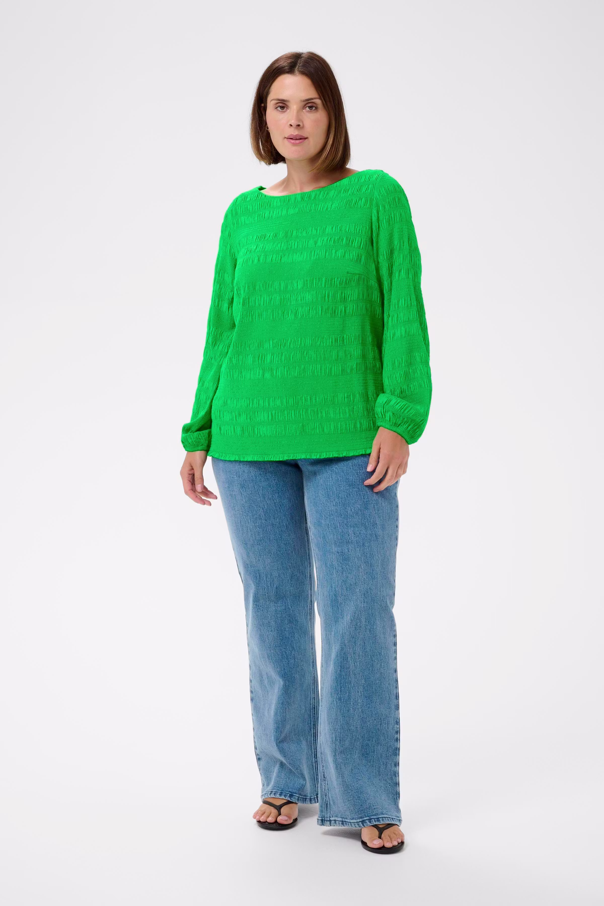 KCjourtney Blouse LOOKBOOK FRONT 10584027-155534