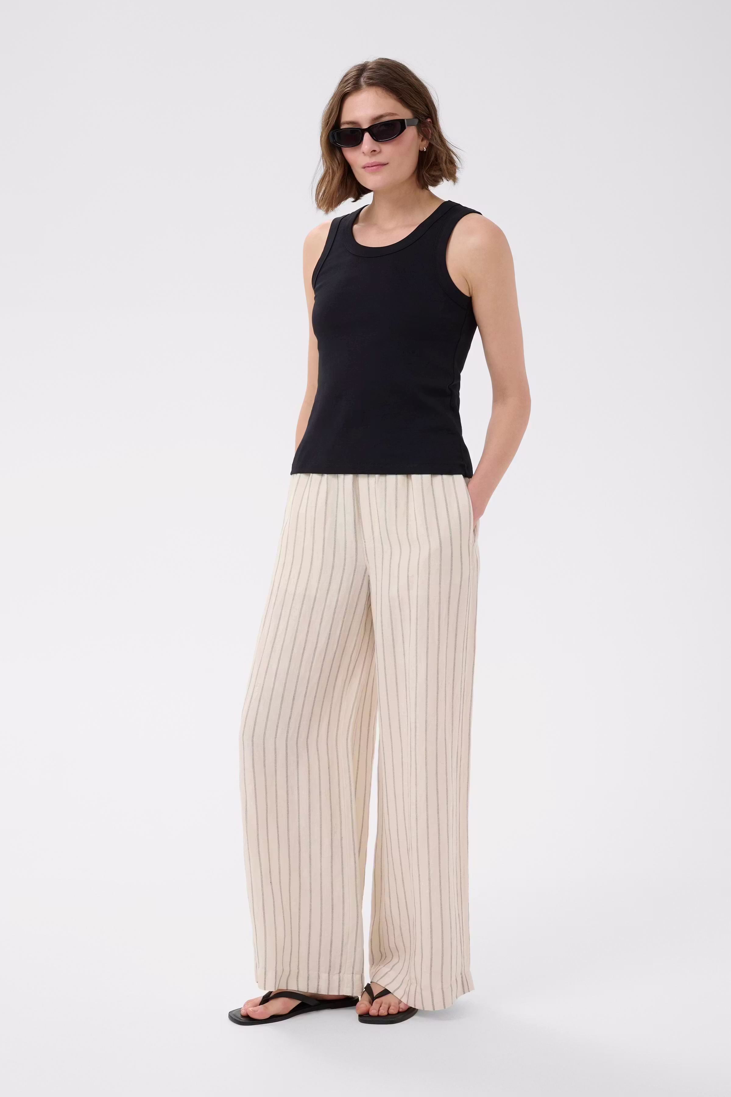 BessyPW Top LOOKBOOK FRONT 30310564-194008