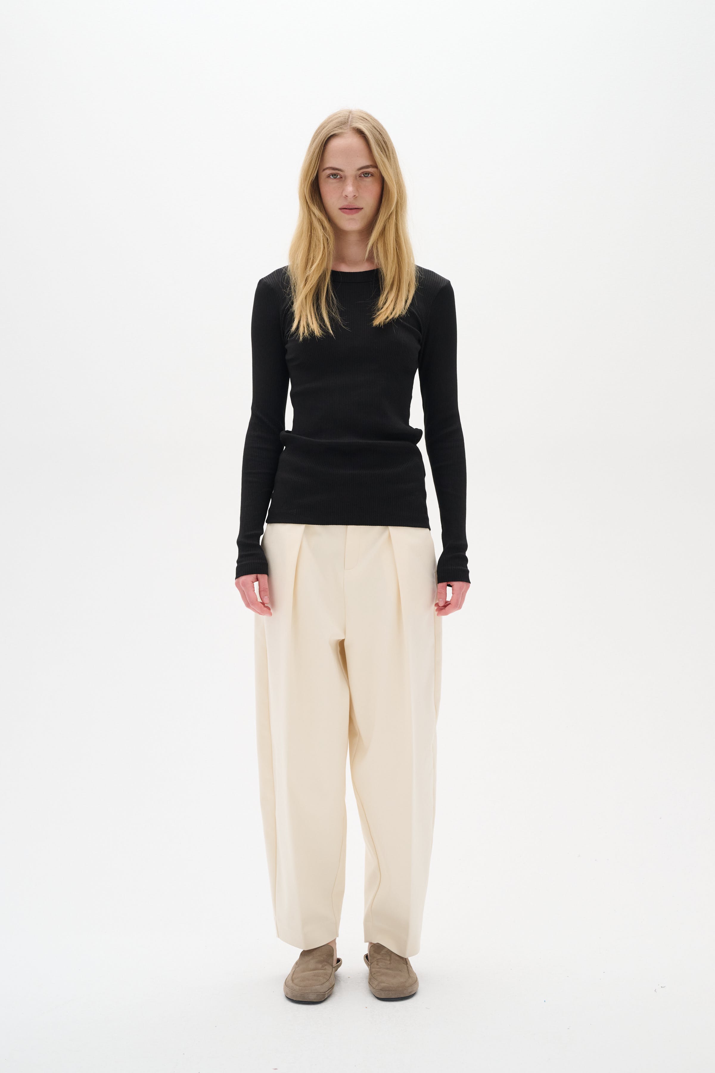 DagnaIW Long sleeved T-shirt LOOKBOOK FRONT 30106649-194008