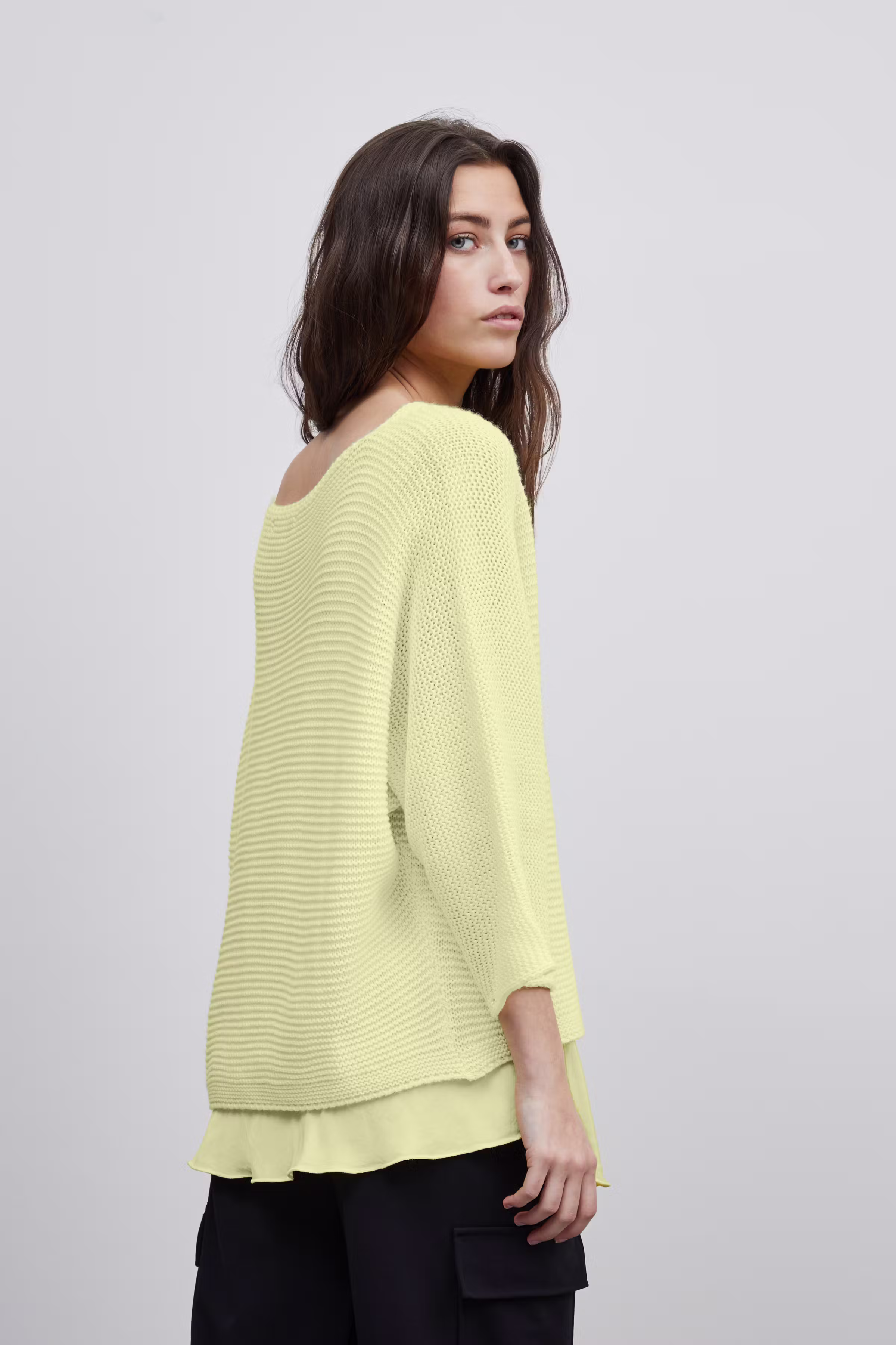 SBSANDY Bluse LOOKBOOK FRONT 22100080-202958