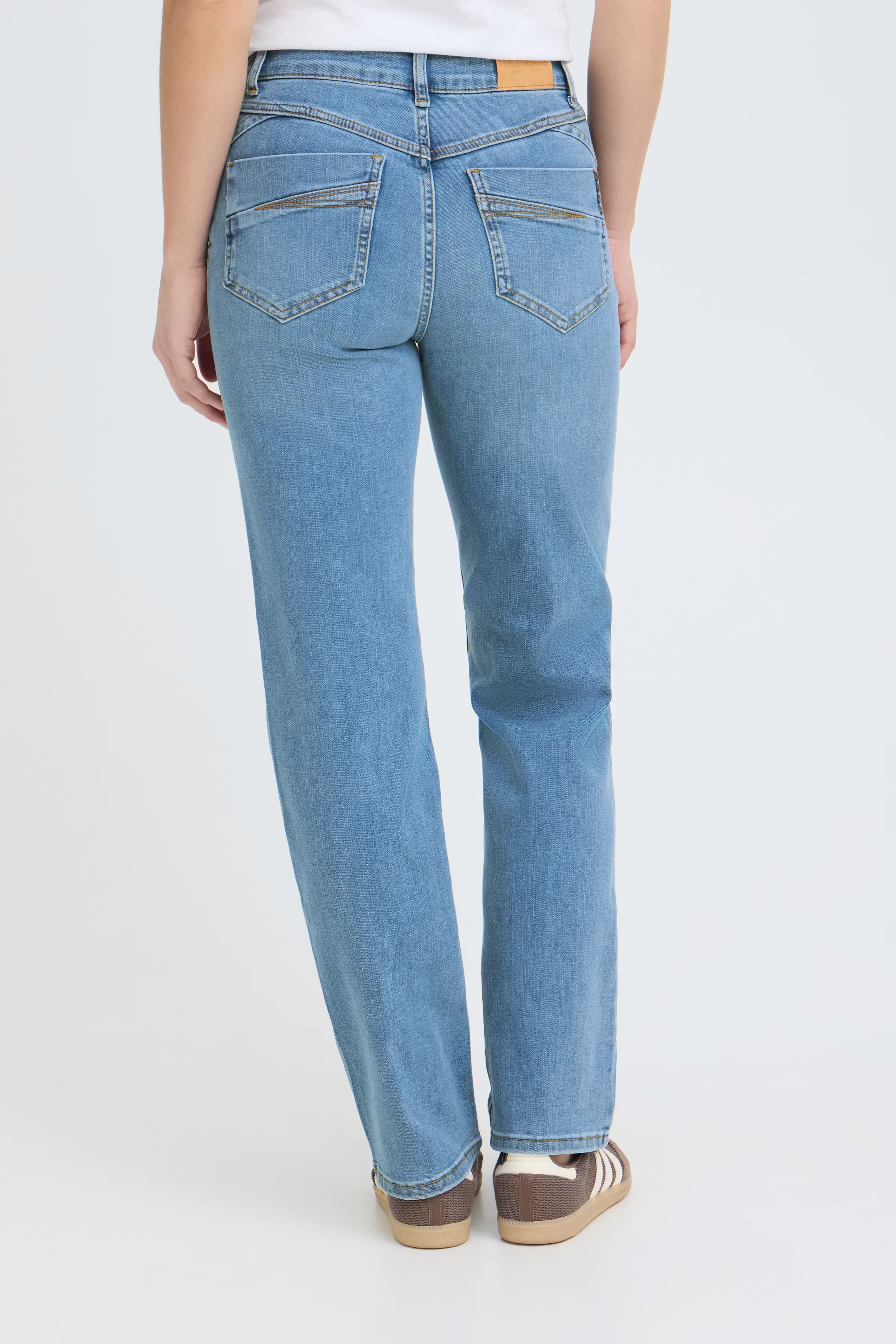 PZCARLA HW Jeans Straight Leg LOOKBOOK BACK 50207829-200008