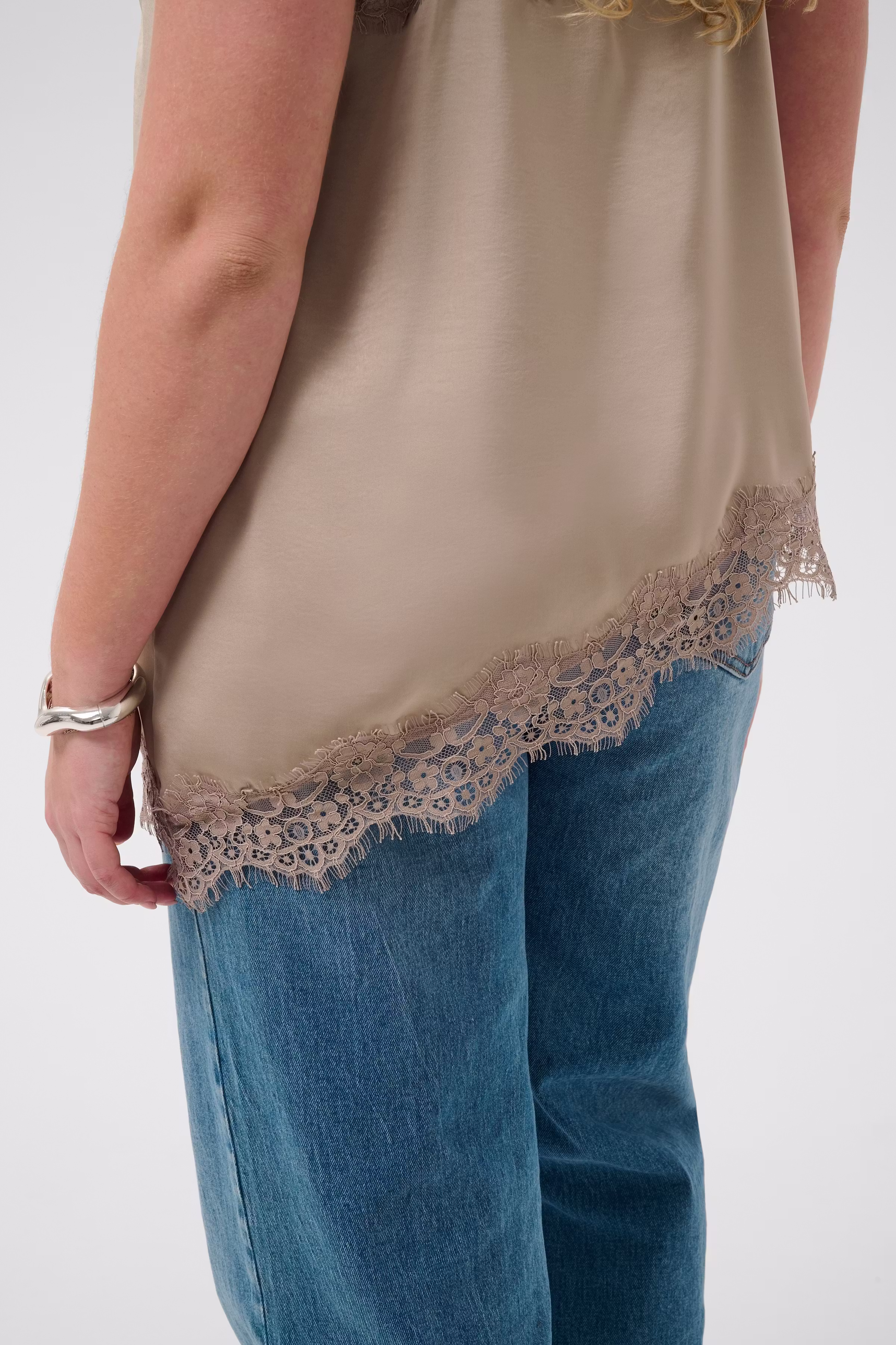 KCjanie Top LOOKBOOK DETAIL 10584626-106908